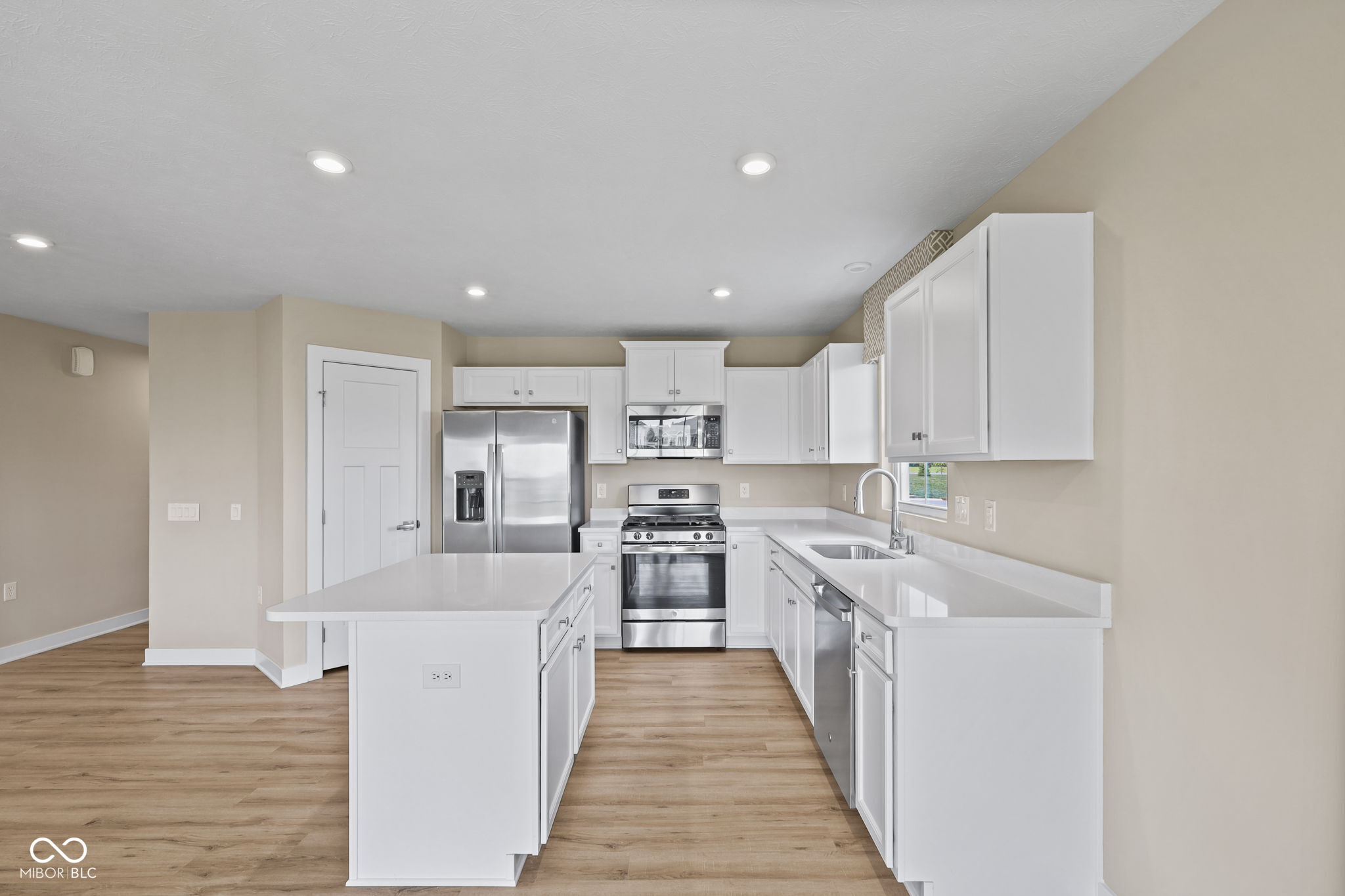 1275 Gunnison Drive