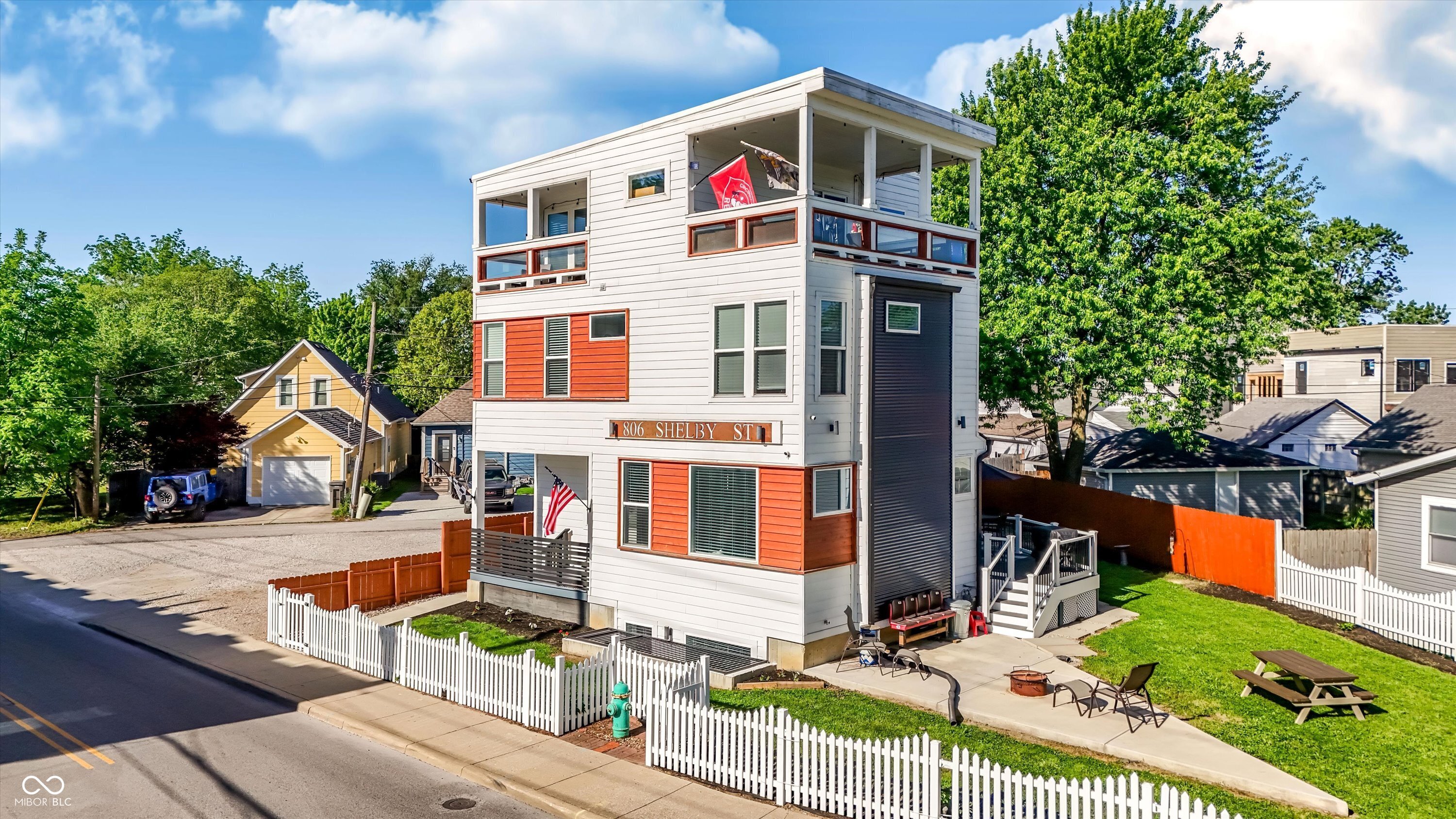 806 Shelby Street