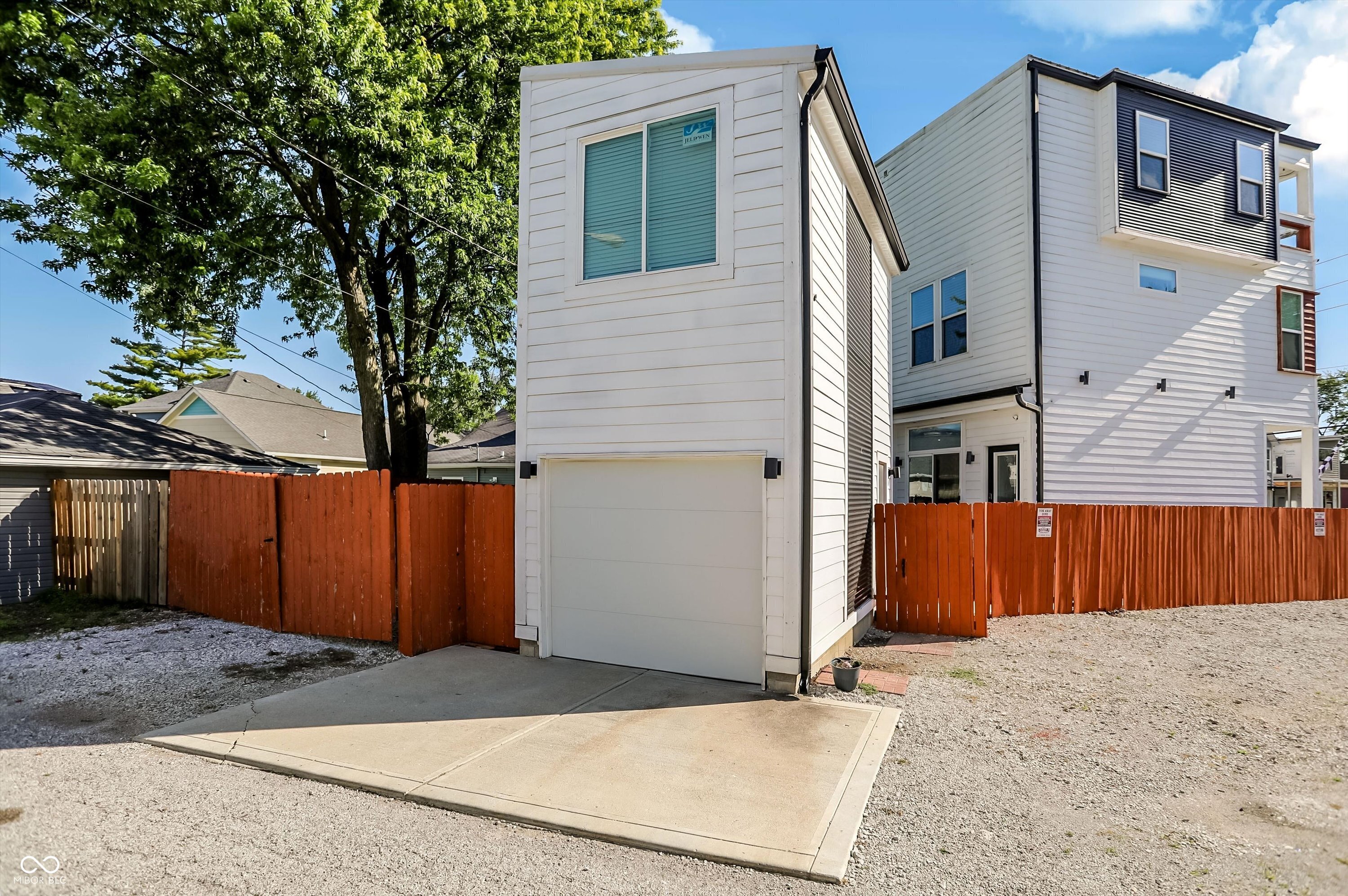 806 Shelby Street