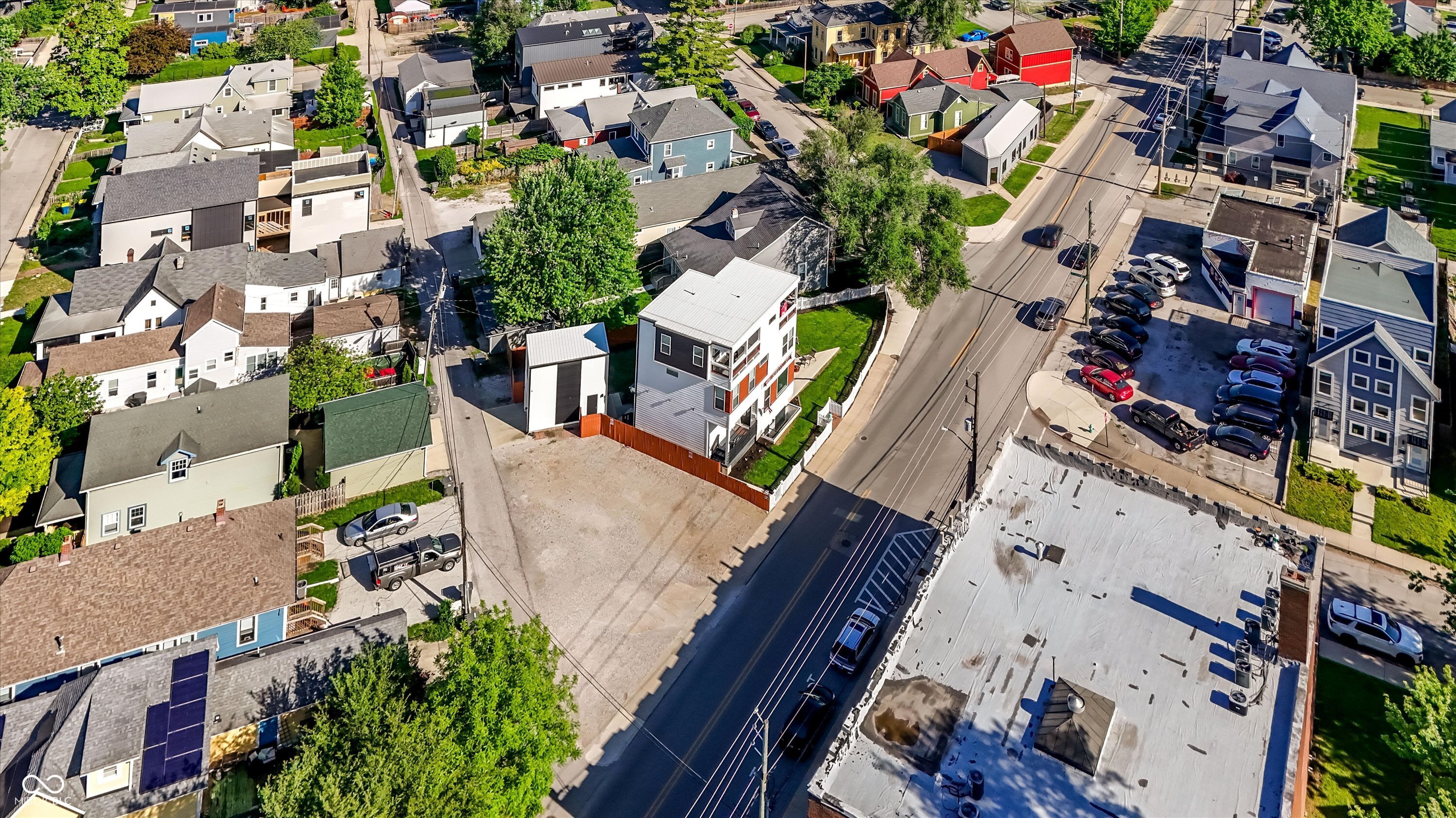 806 Shelby Street