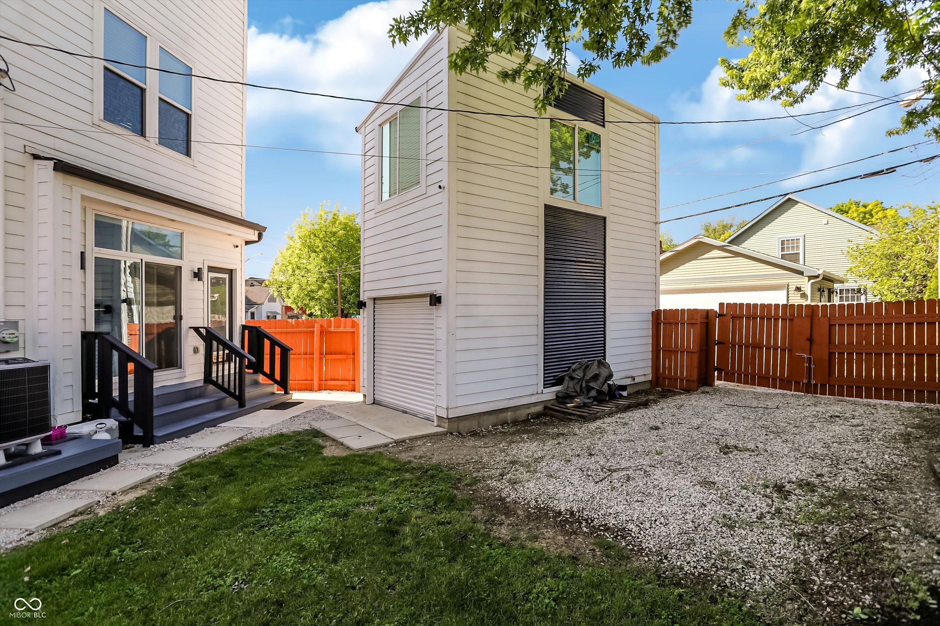 806 Shelby Street
