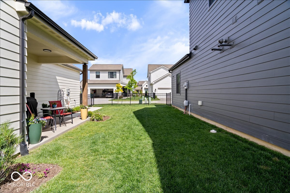 17347 Newton Main Street