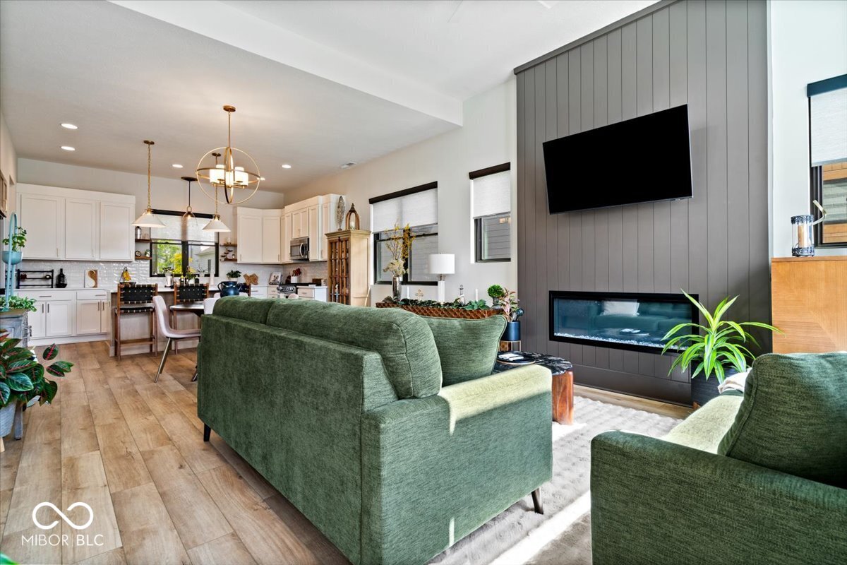 17347 Newton Main Street