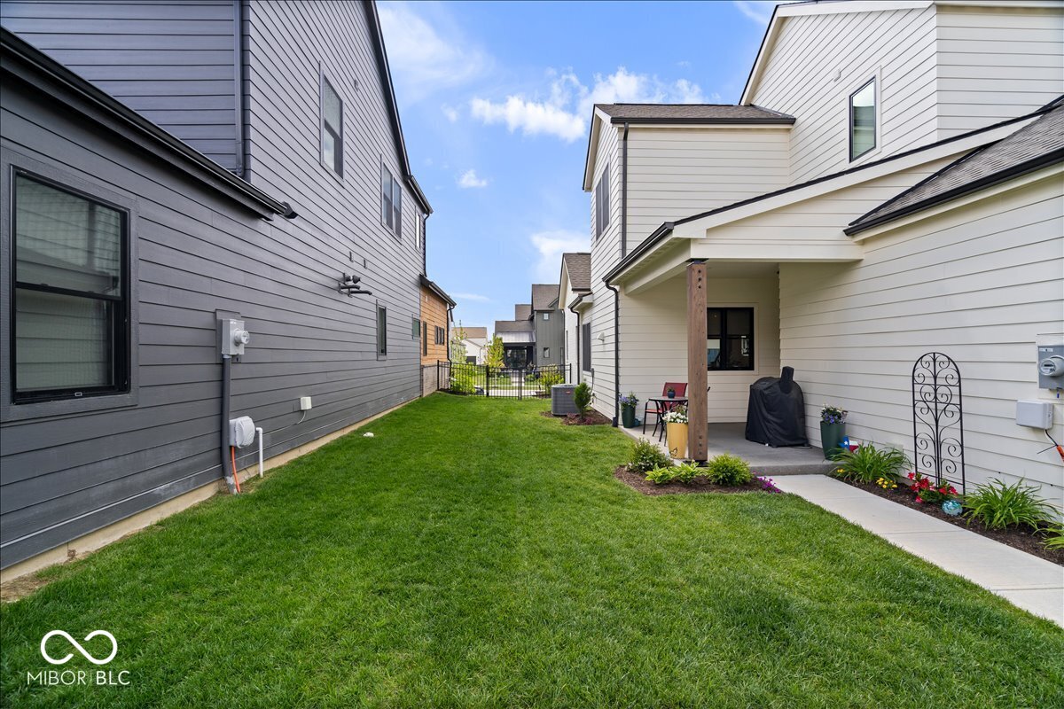 17347 Newton Main Street