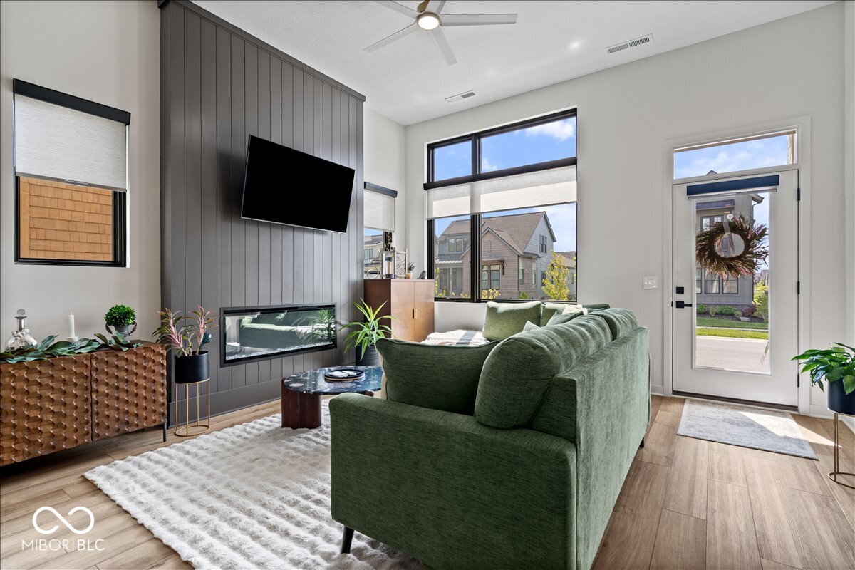 17347 Newton Main Street