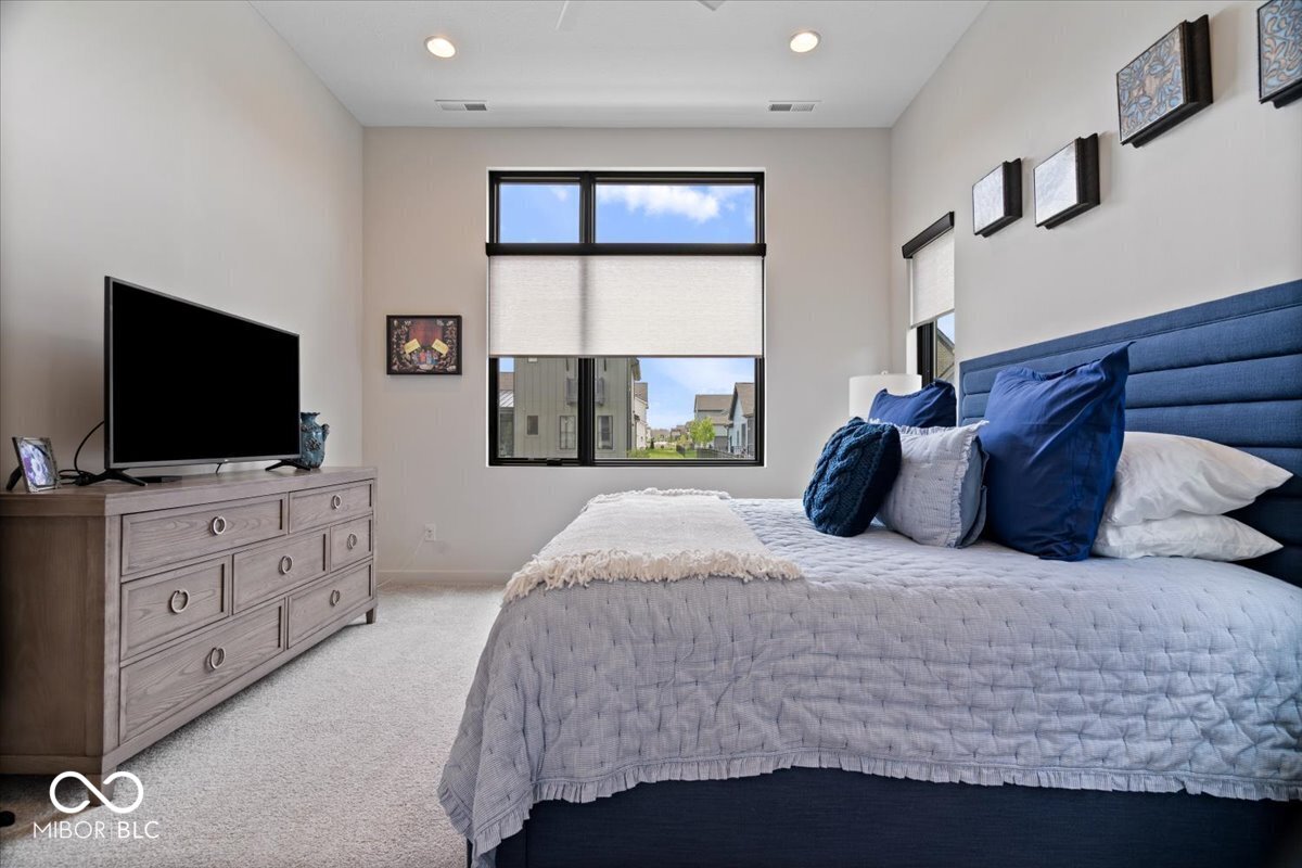 17347 Newton Main Street