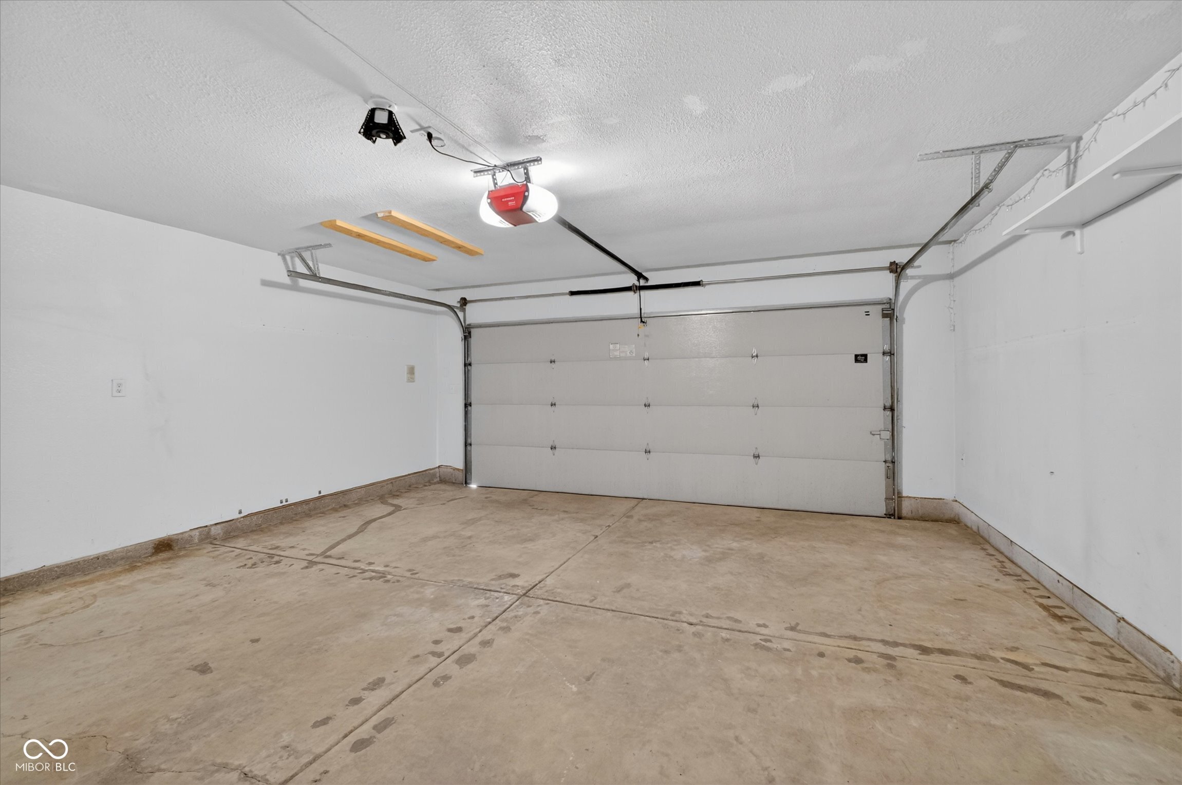 1 Somerset Circle