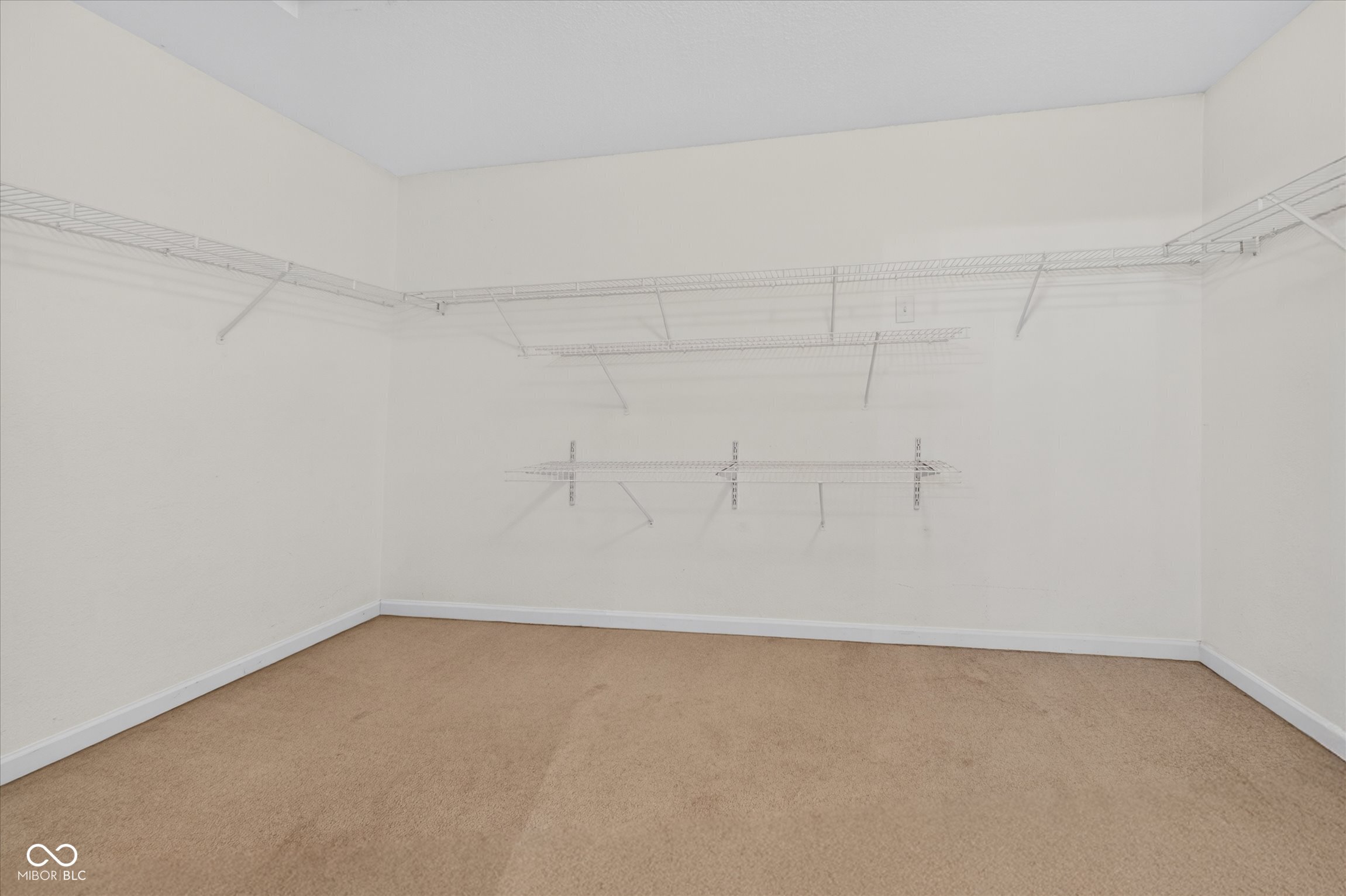 1 Somerset Circle