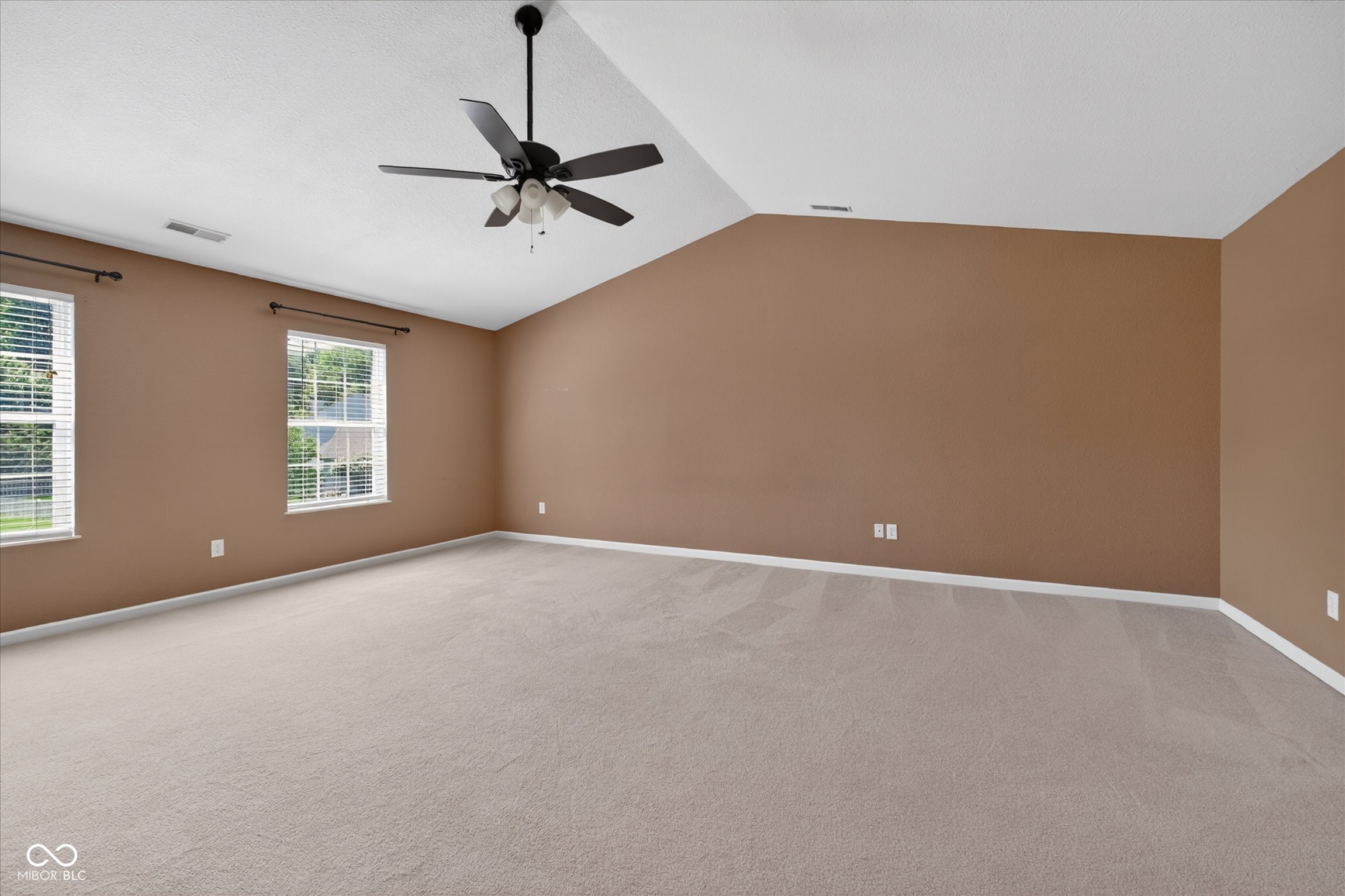 1 Somerset Circle