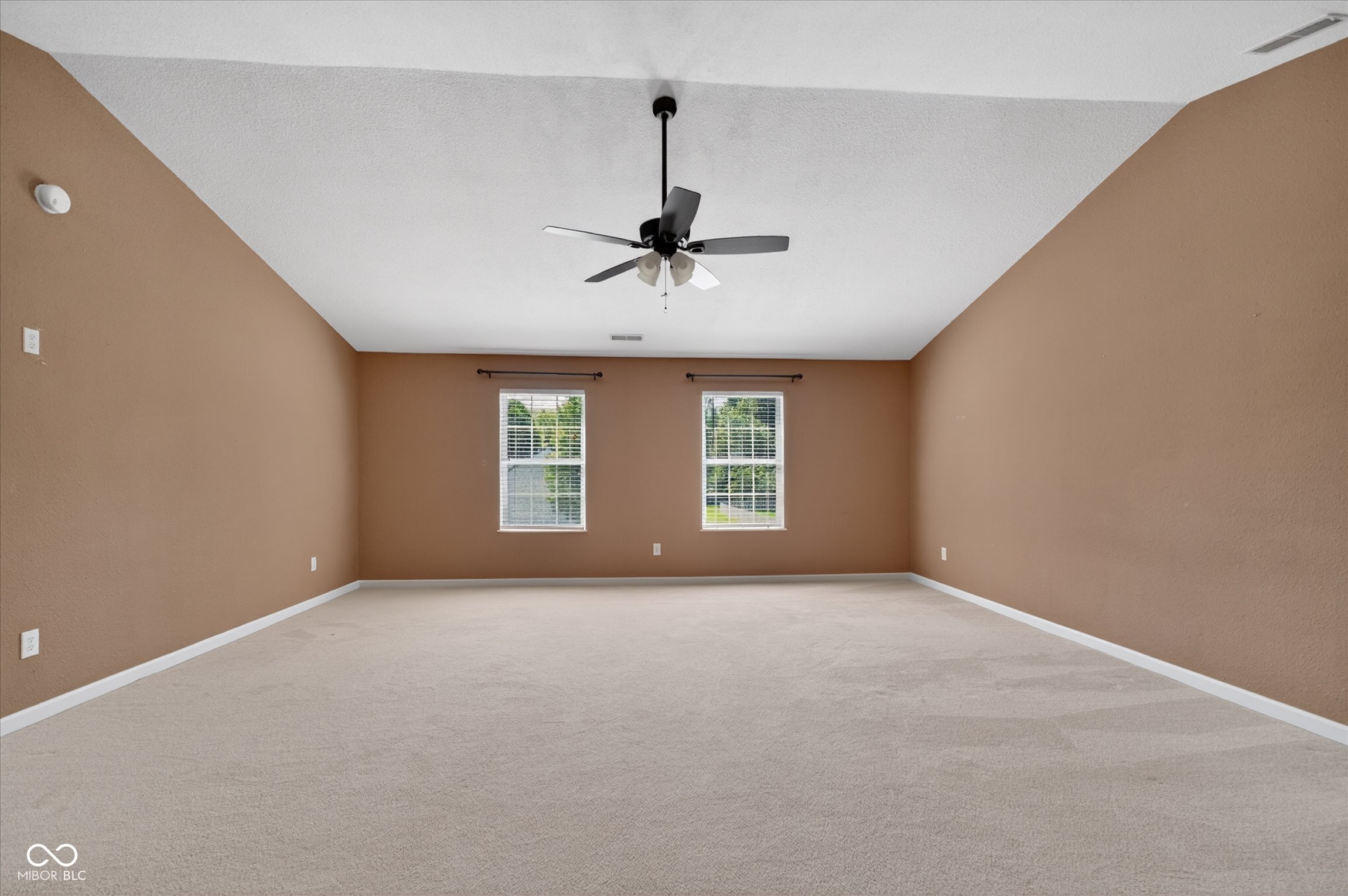 1 Somerset Circle