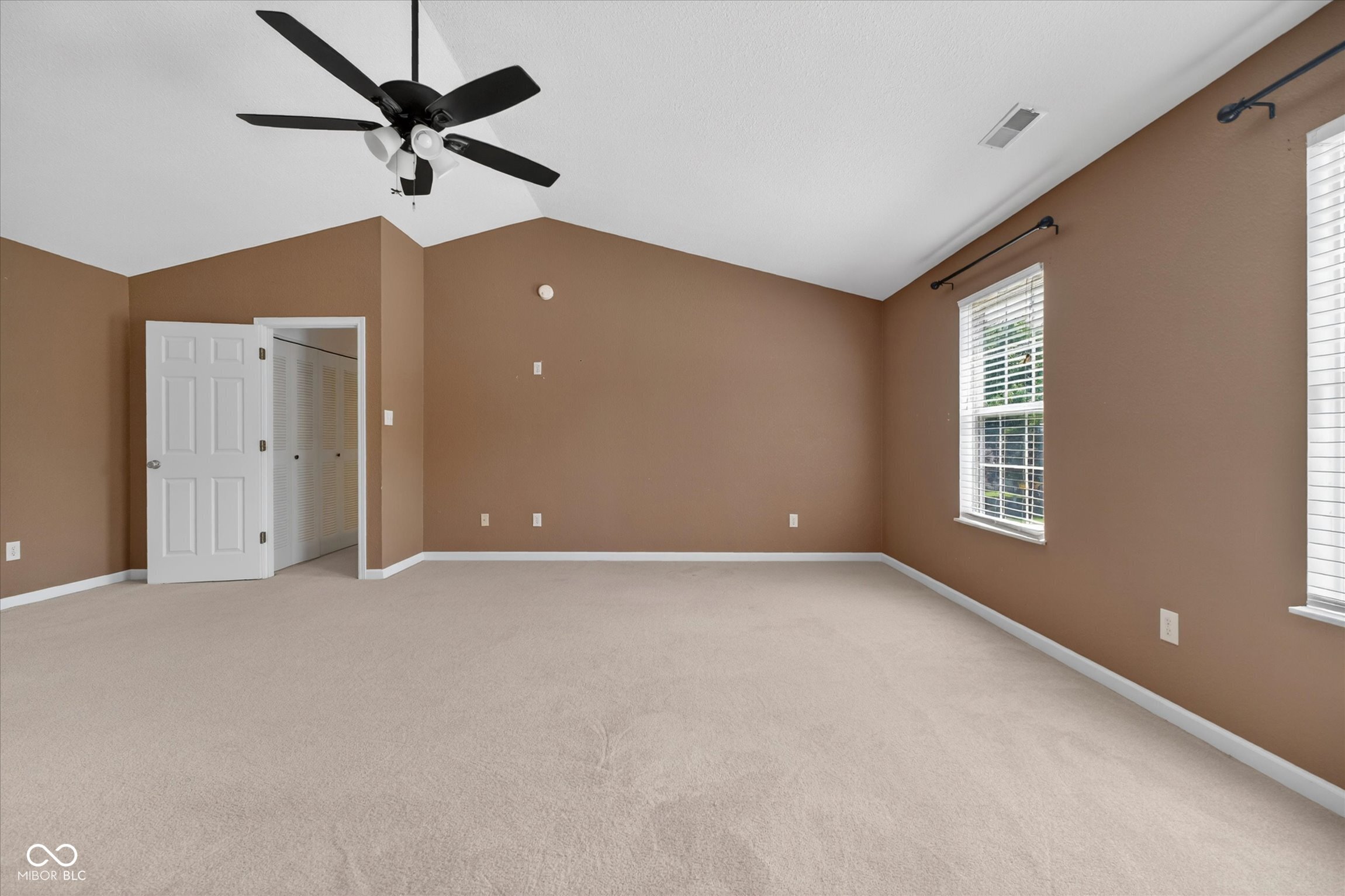 1 Somerset Circle