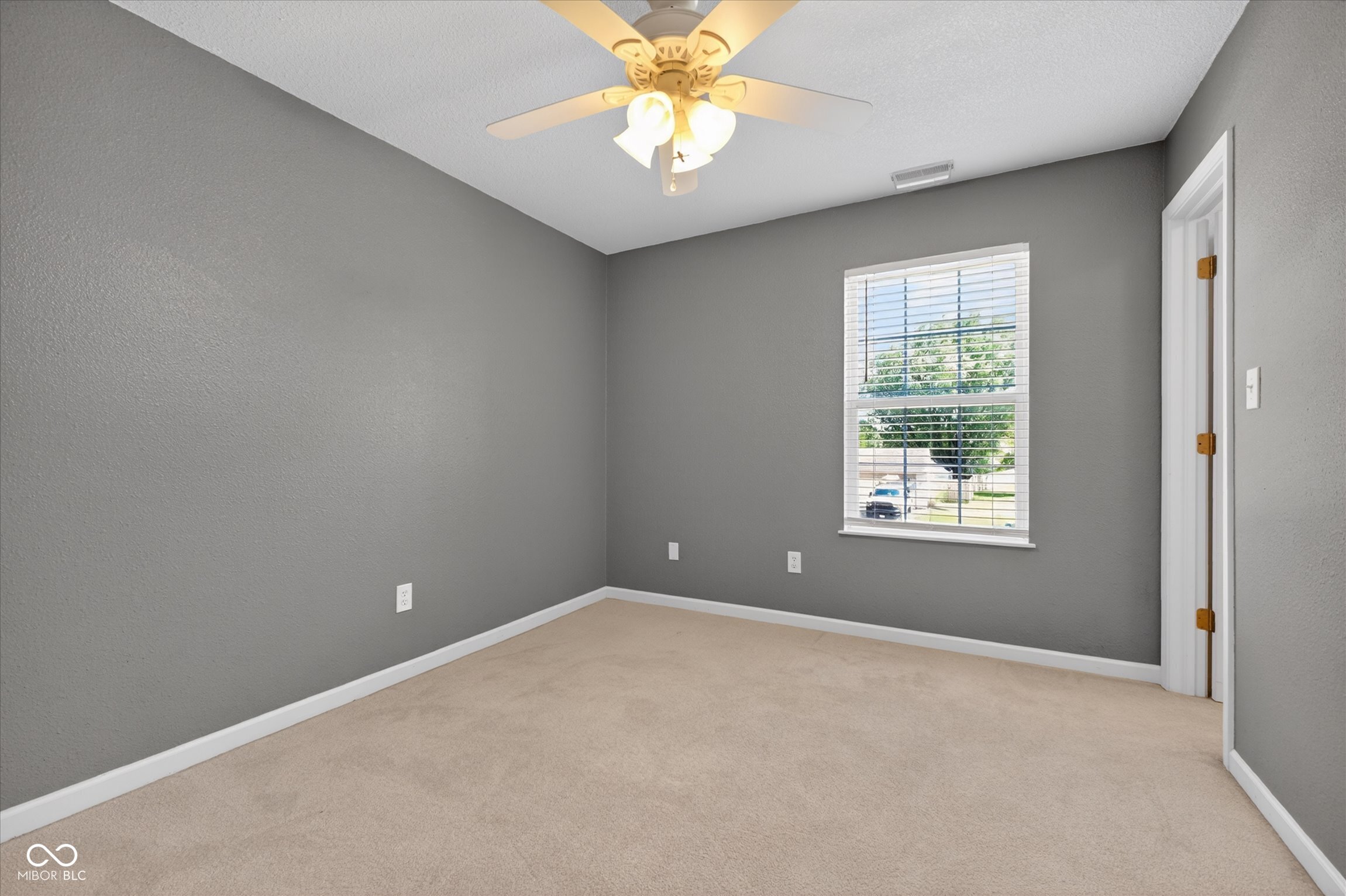 1 Somerset Circle