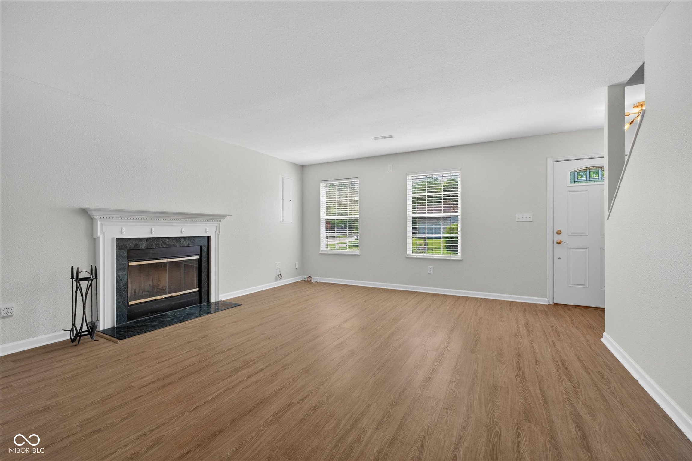 1 Somerset Circle