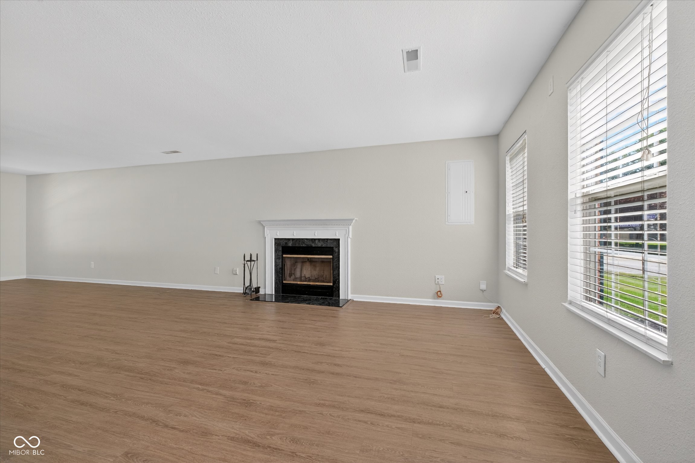 1 Somerset Circle