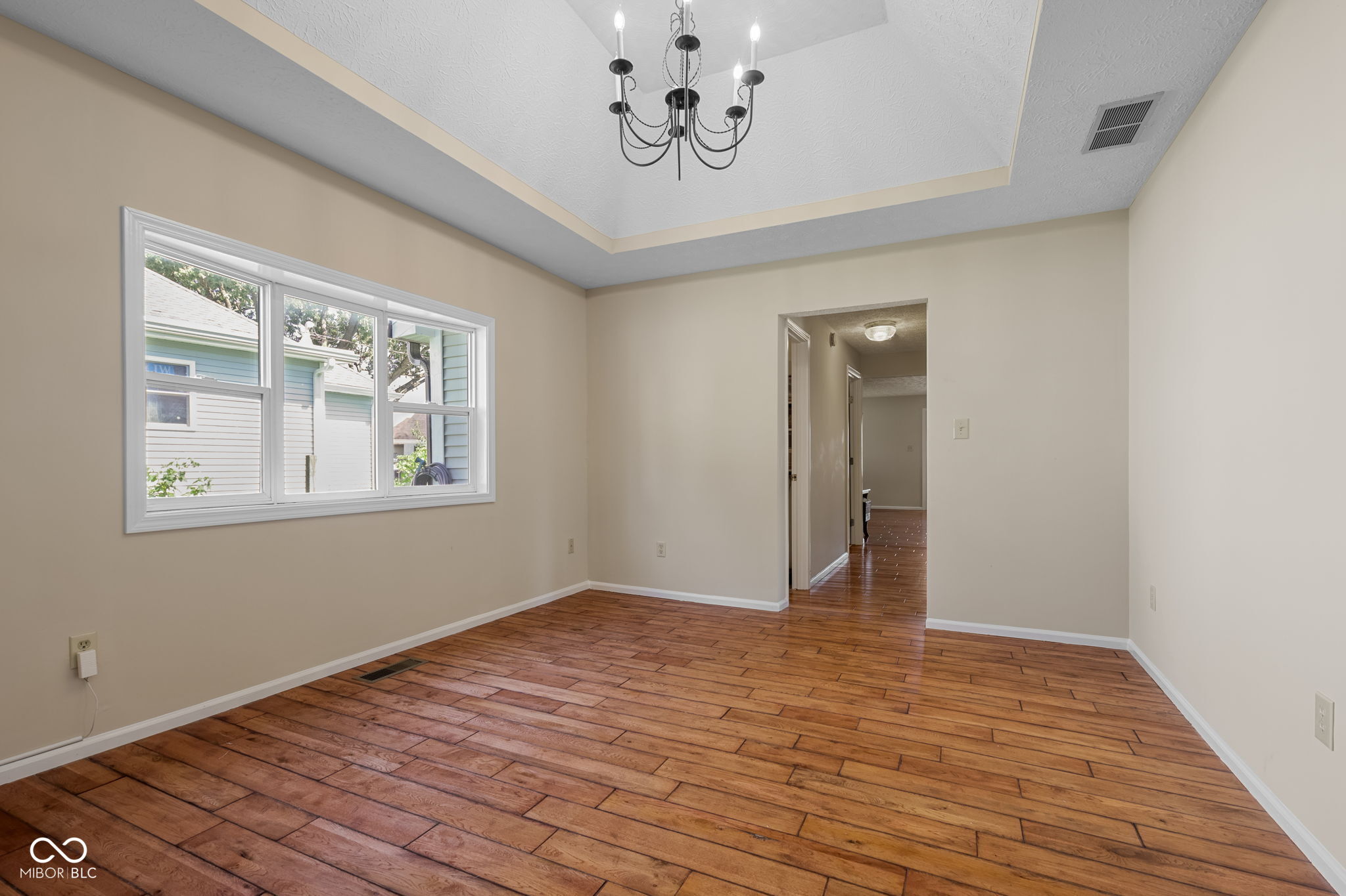 381 W Pearl Street
