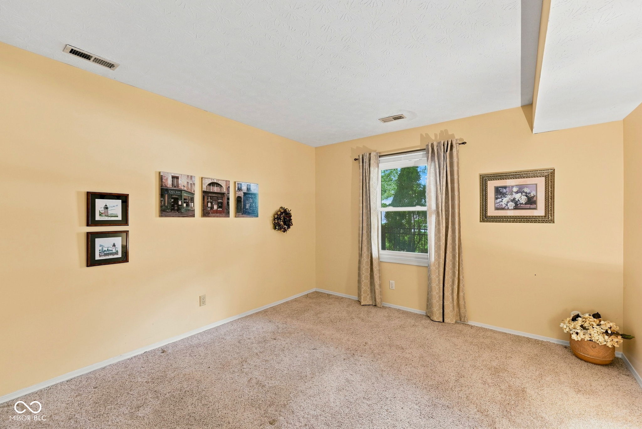 7455 Prairie Lake Drive