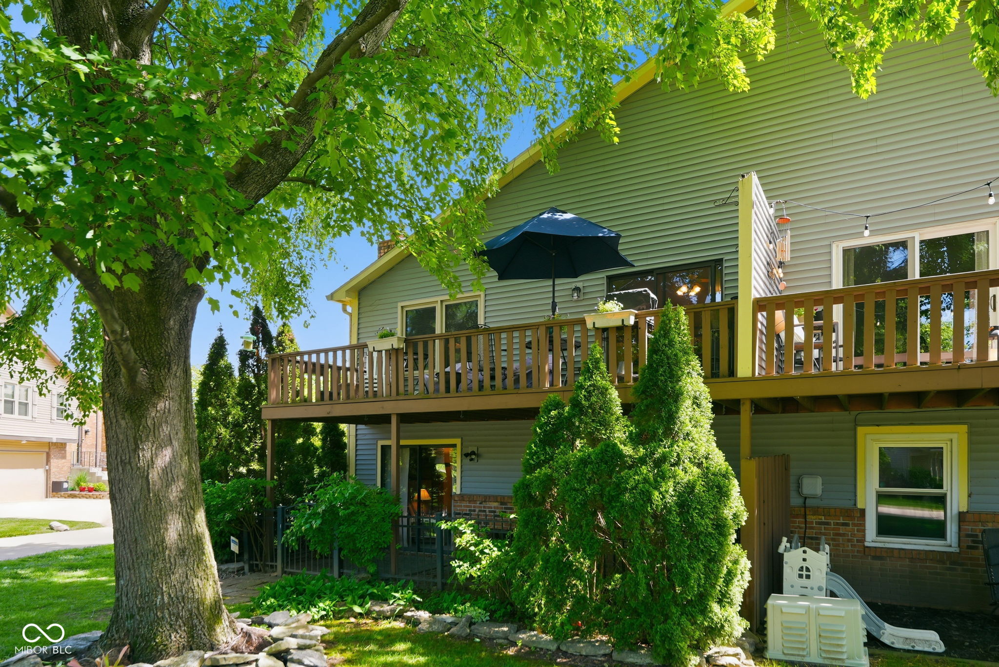 7455 Prairie Lake Drive