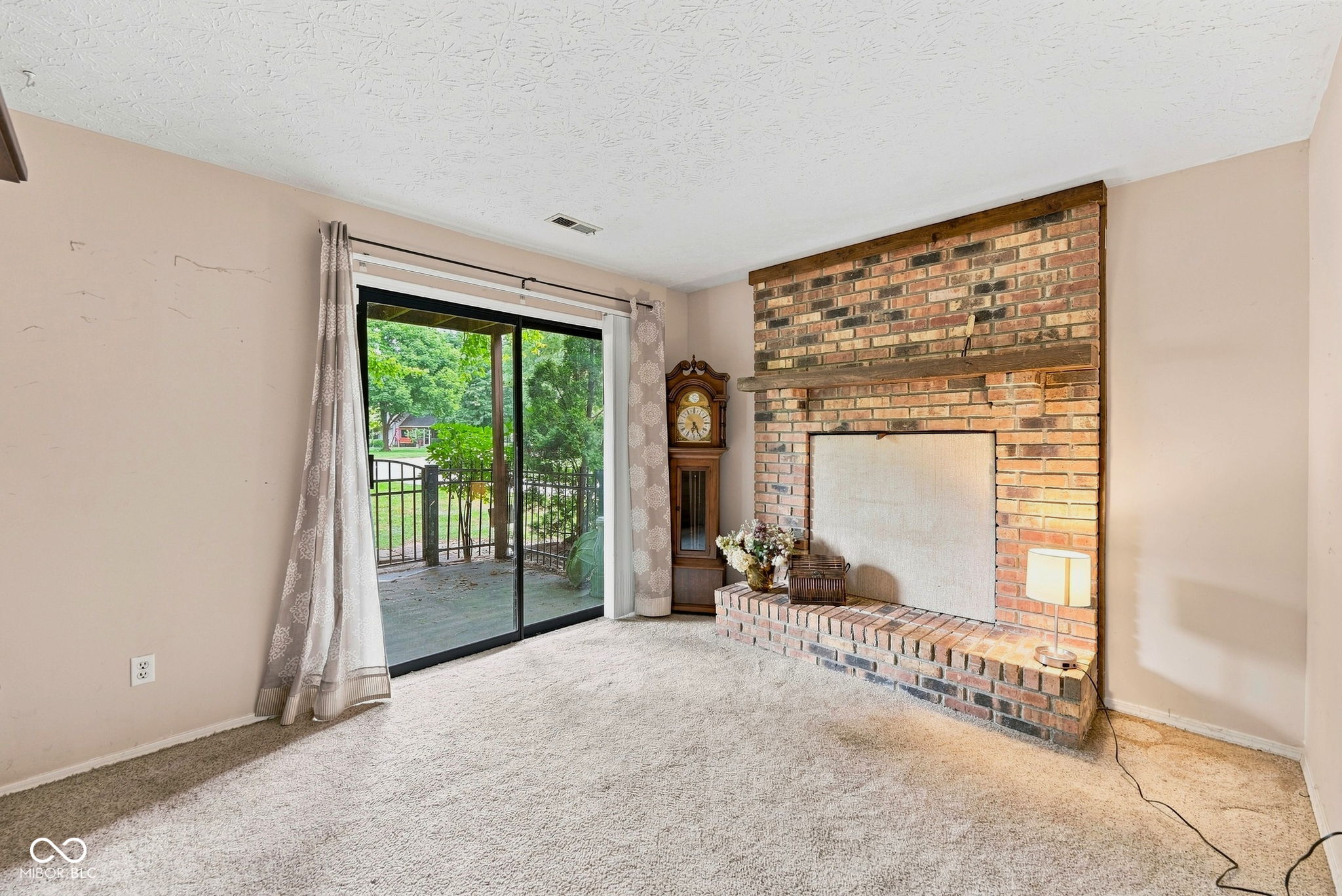 7455 Prairie Lake Drive