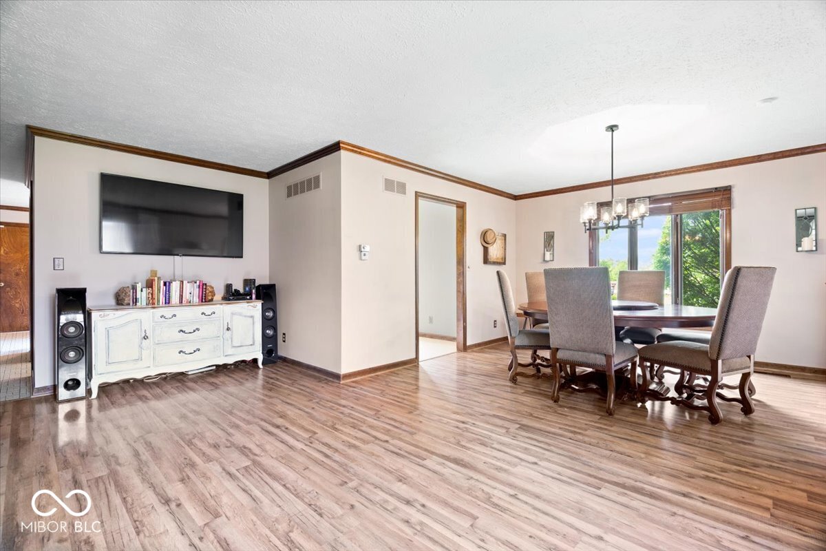 7018 Creekwood Estates