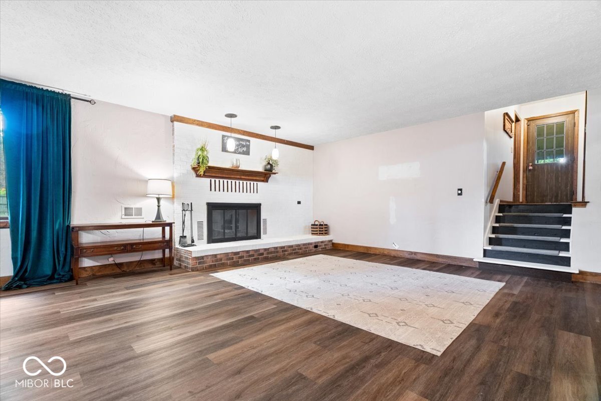 7018 Creekwood Estates