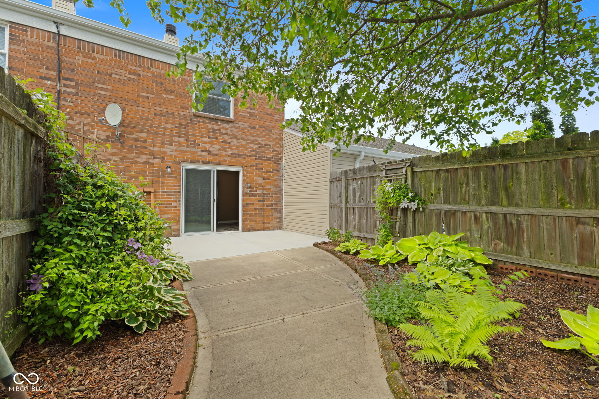 2721 Country Estates Drive