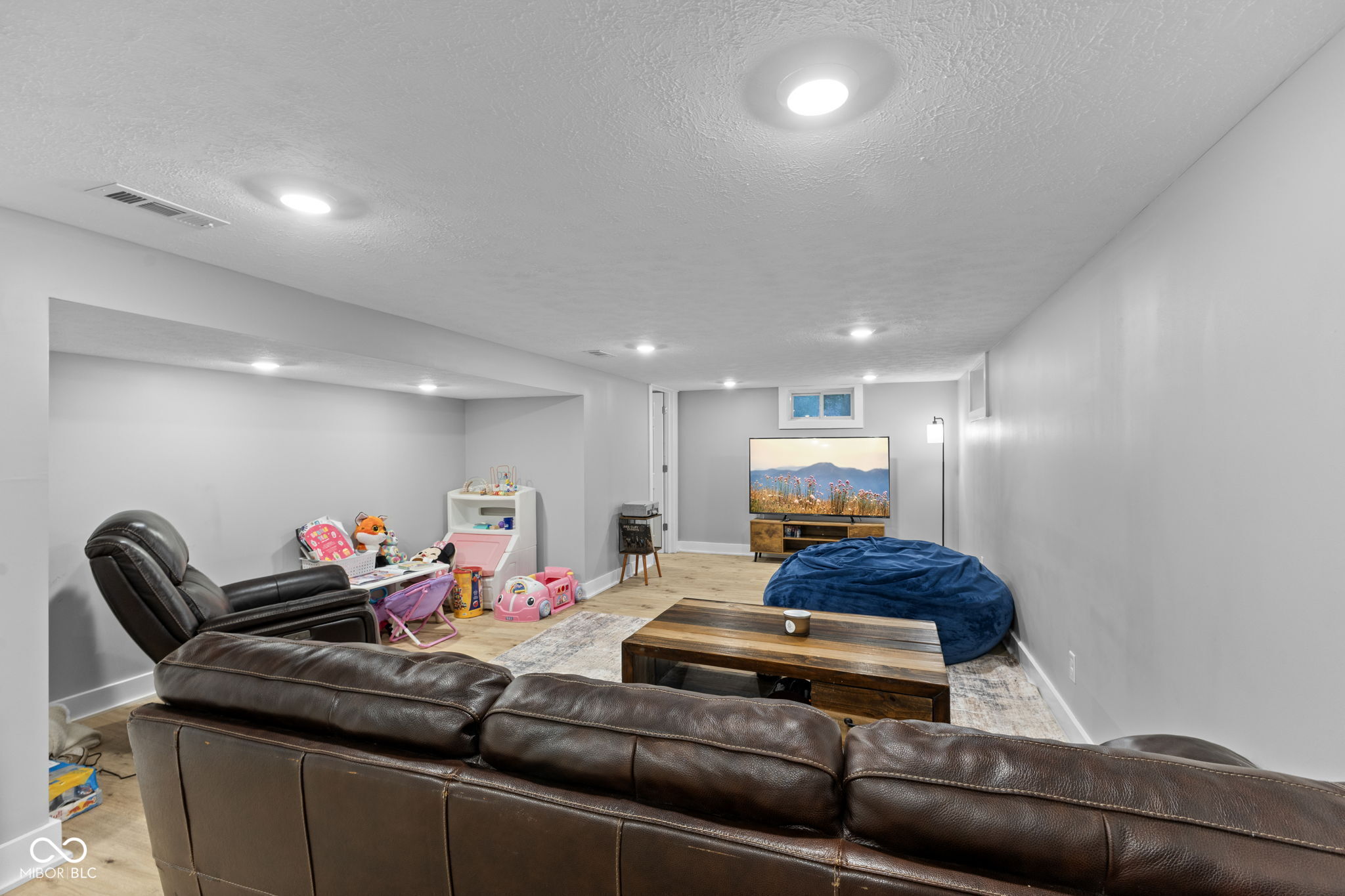8718 W South County Line Road