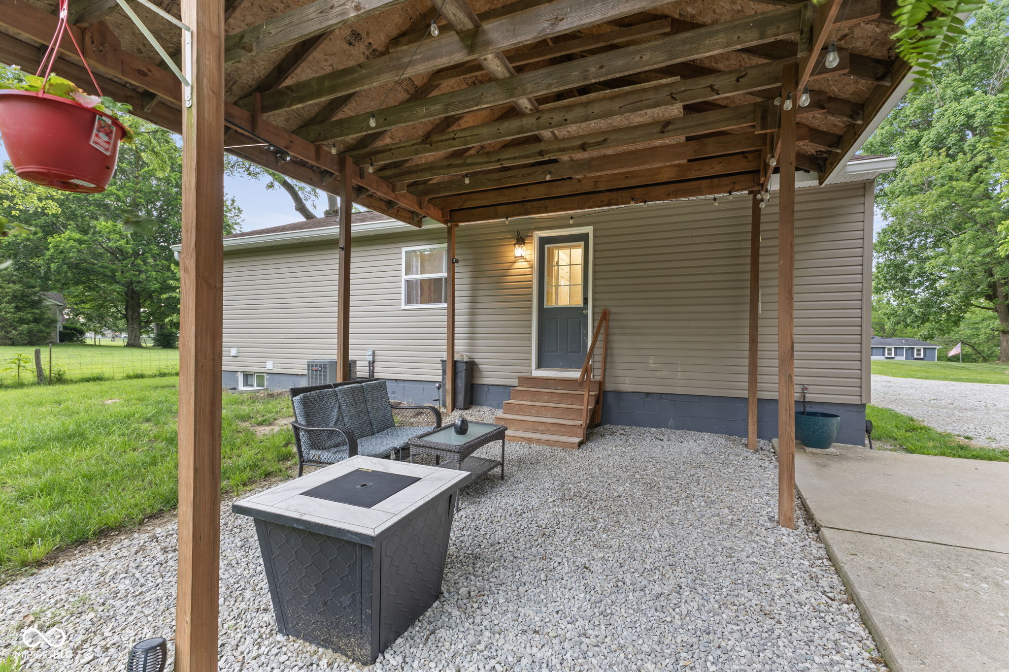 8718 W South County Line Road