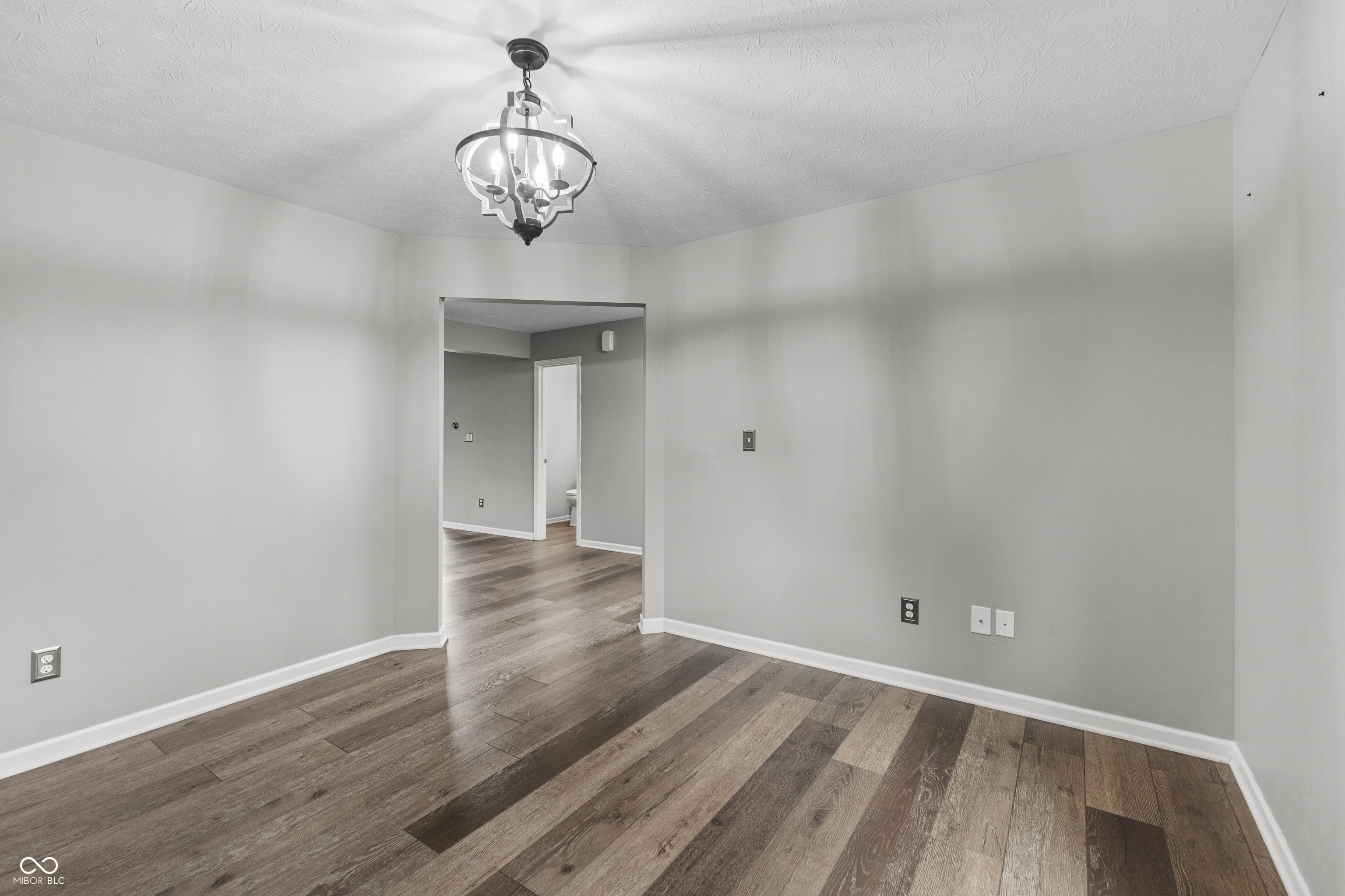 2804 Corlee Crescent