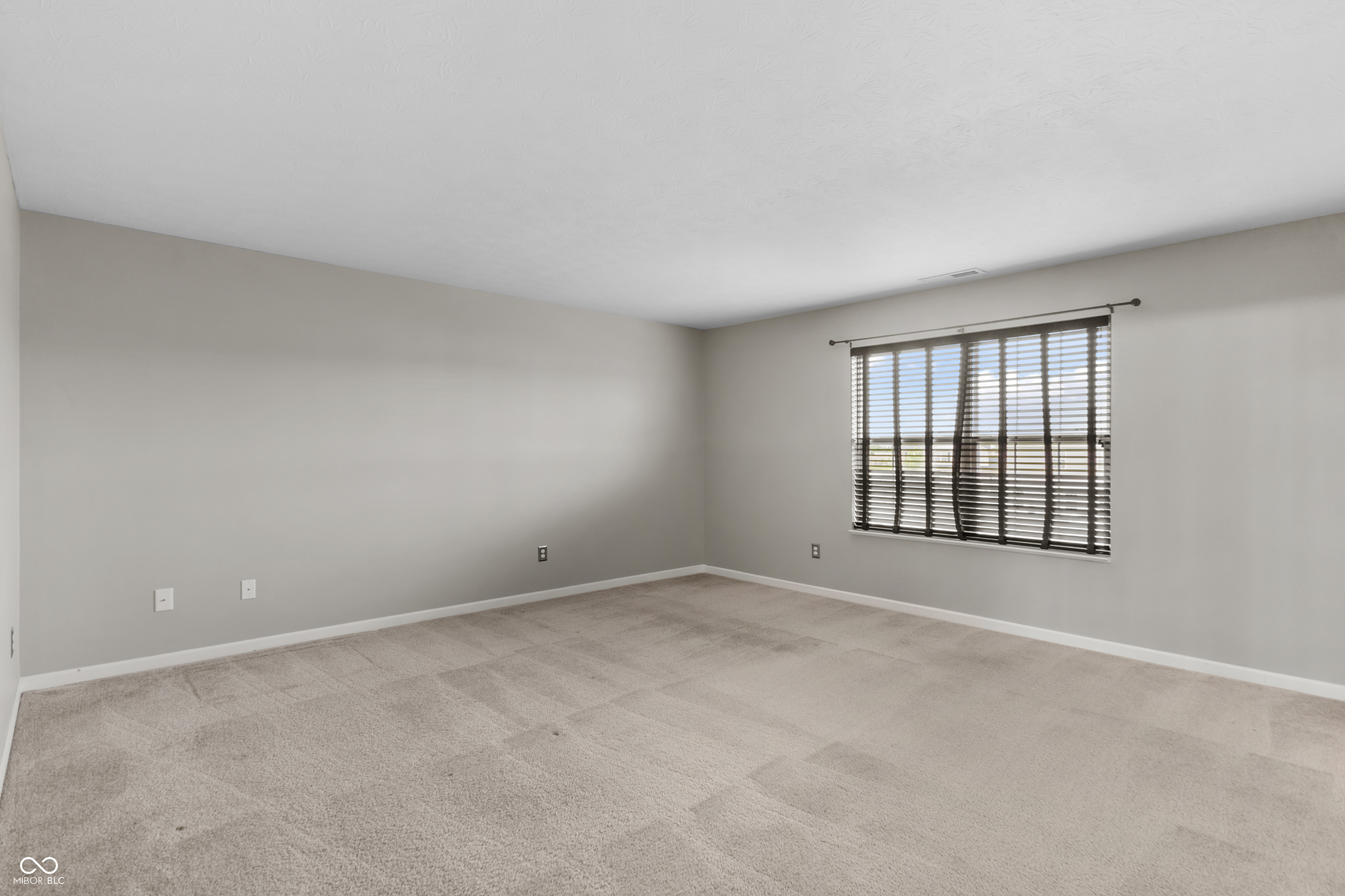 2804 Corlee Crescent