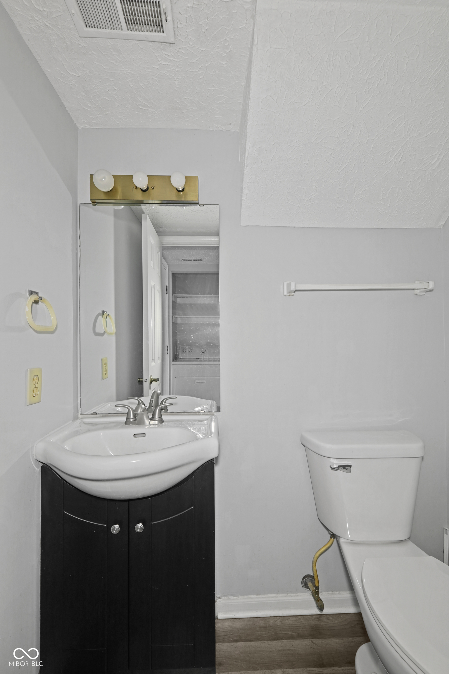 2524 Chaseway Court