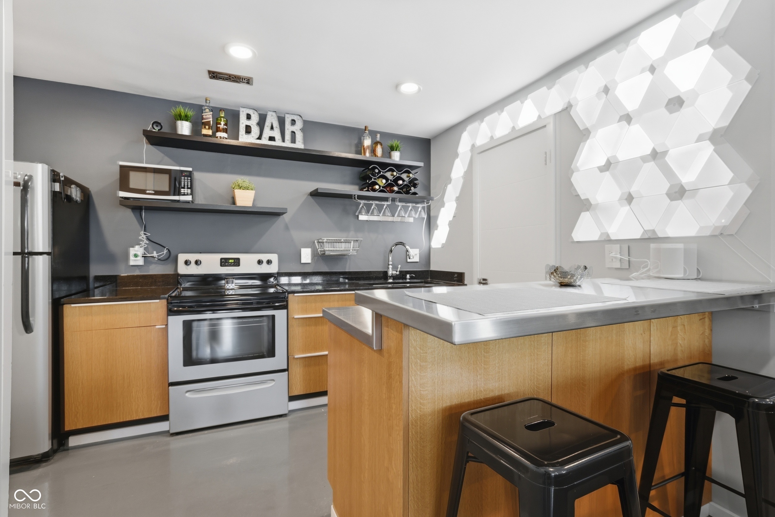 8309 Reef Court