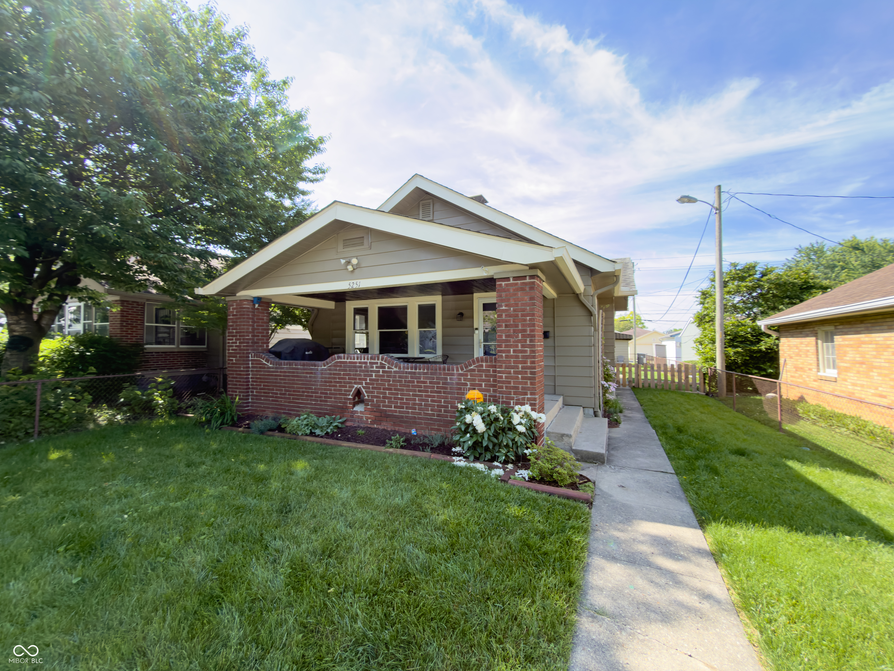 5251 E 11th Street