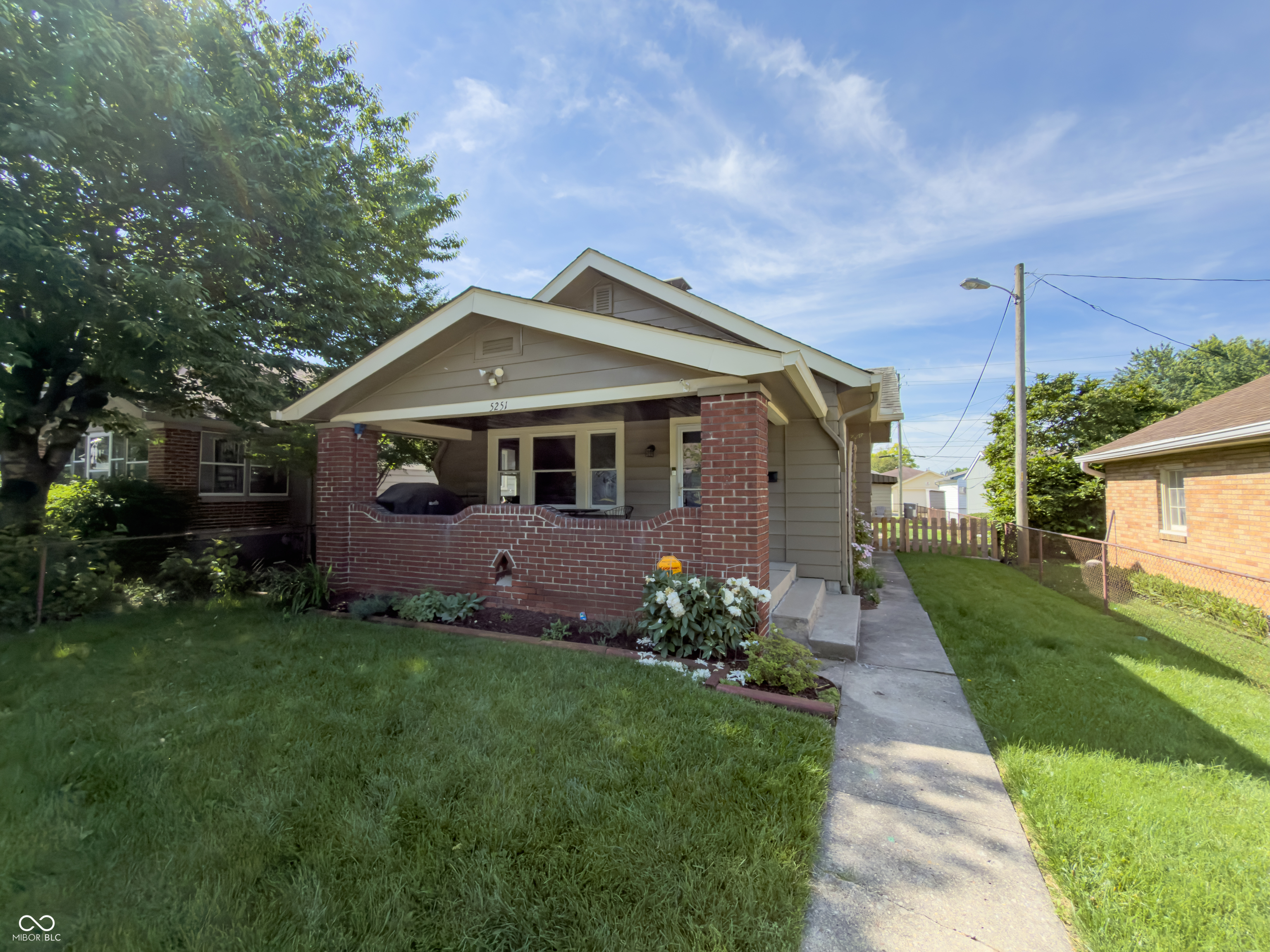 5251 E 11th Street
