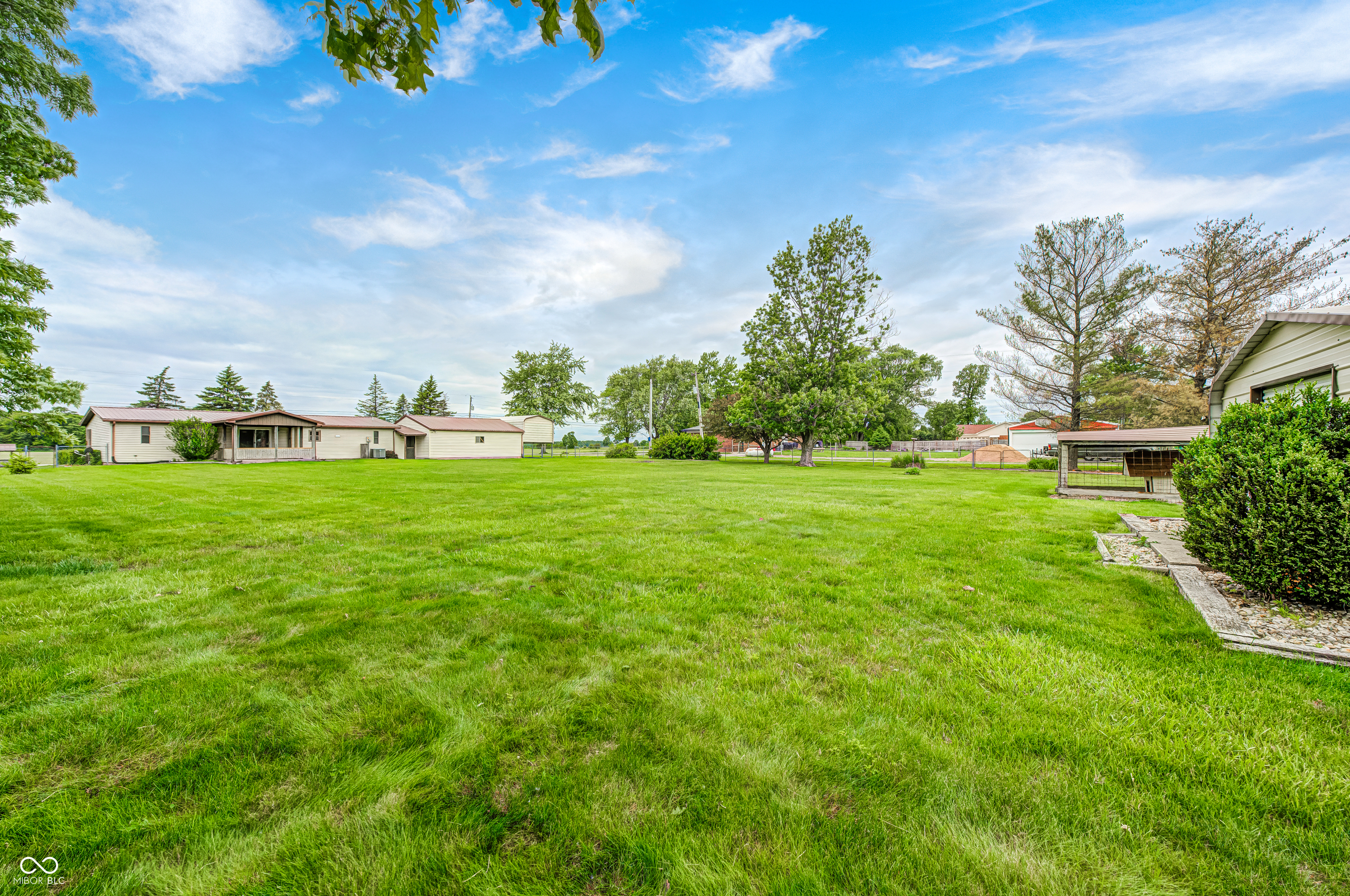 9405 N County Road 150 E
