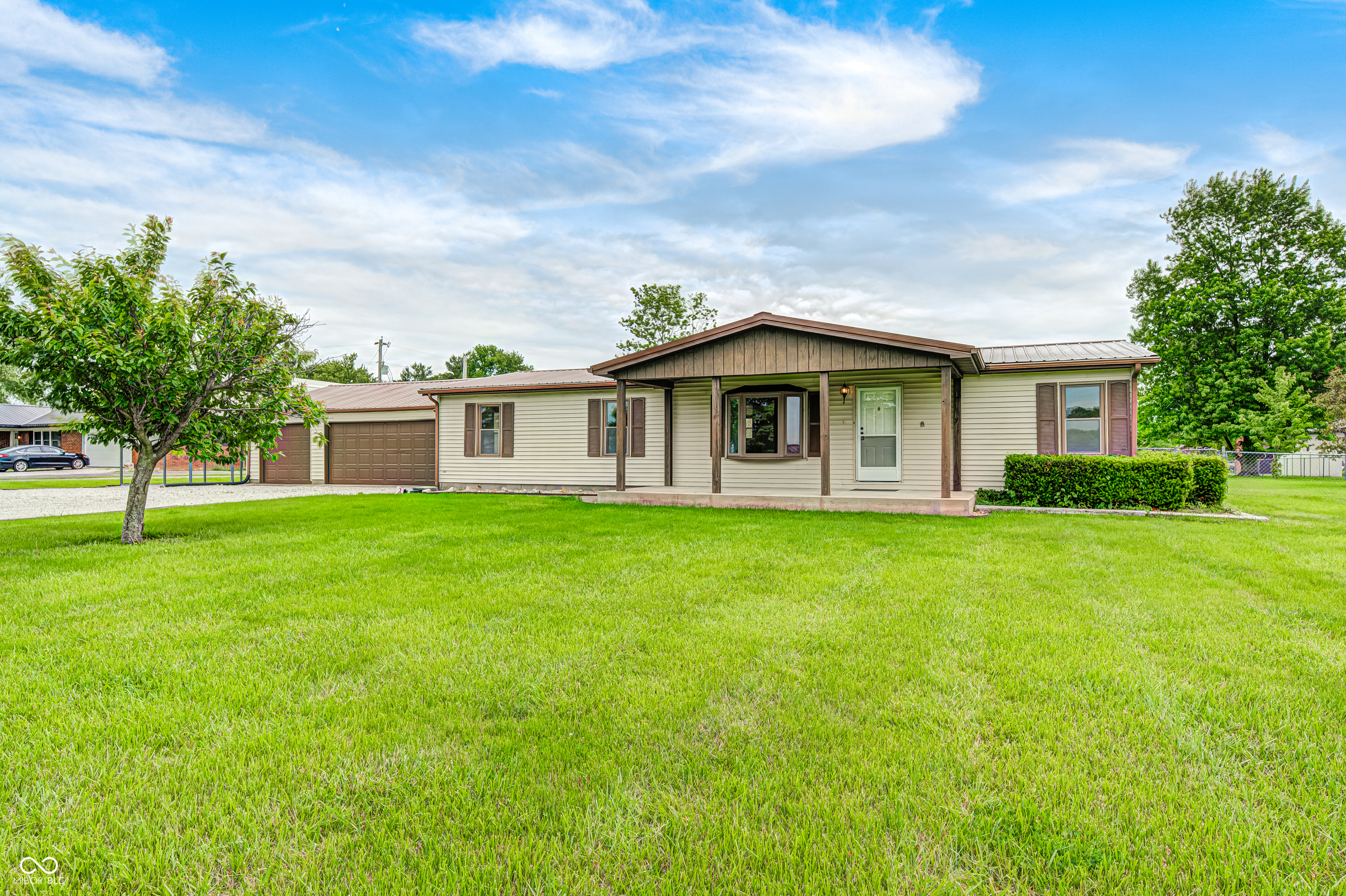 9405 N County Road 150 E
