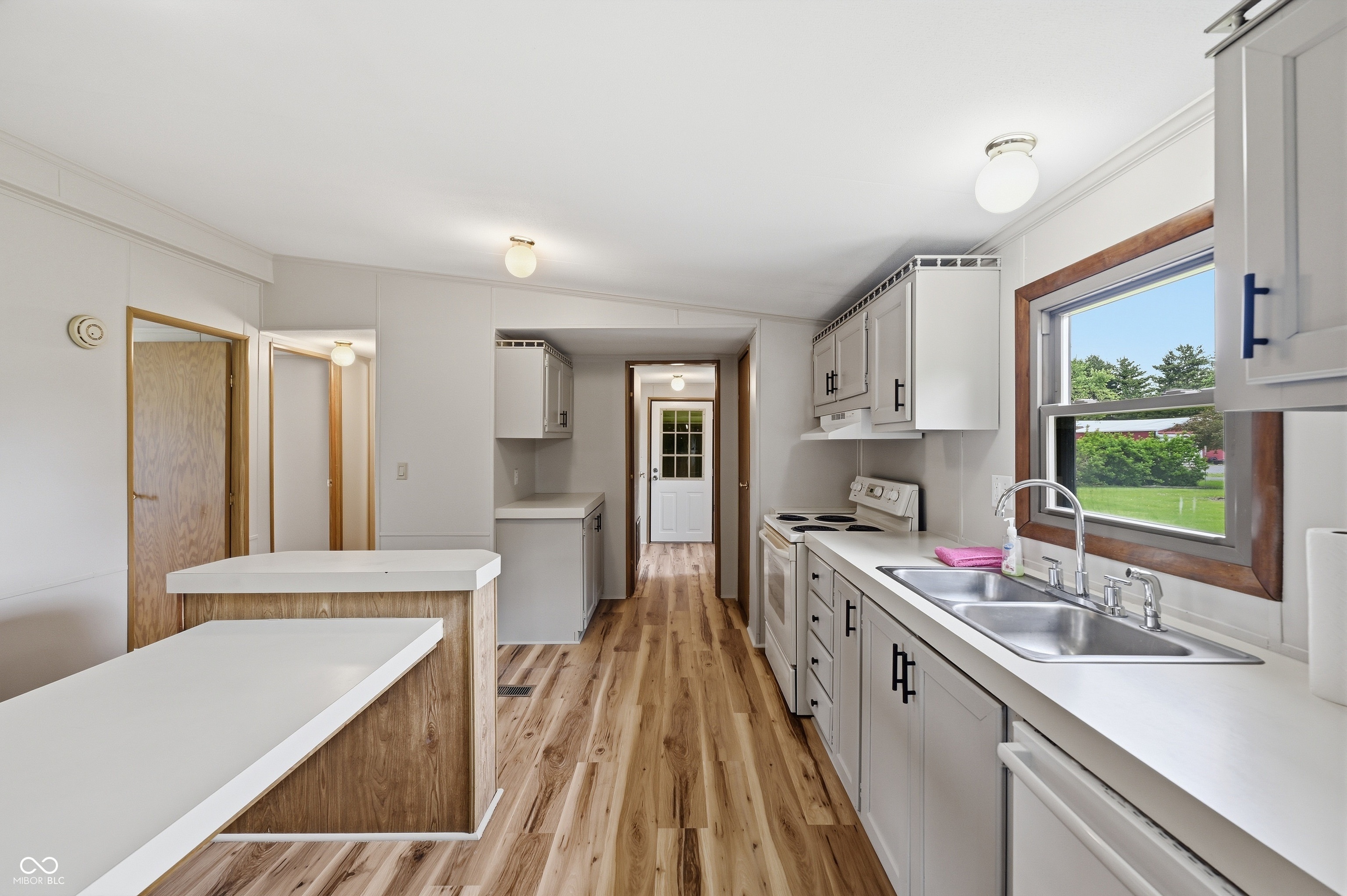 9405 N County Road 150 E