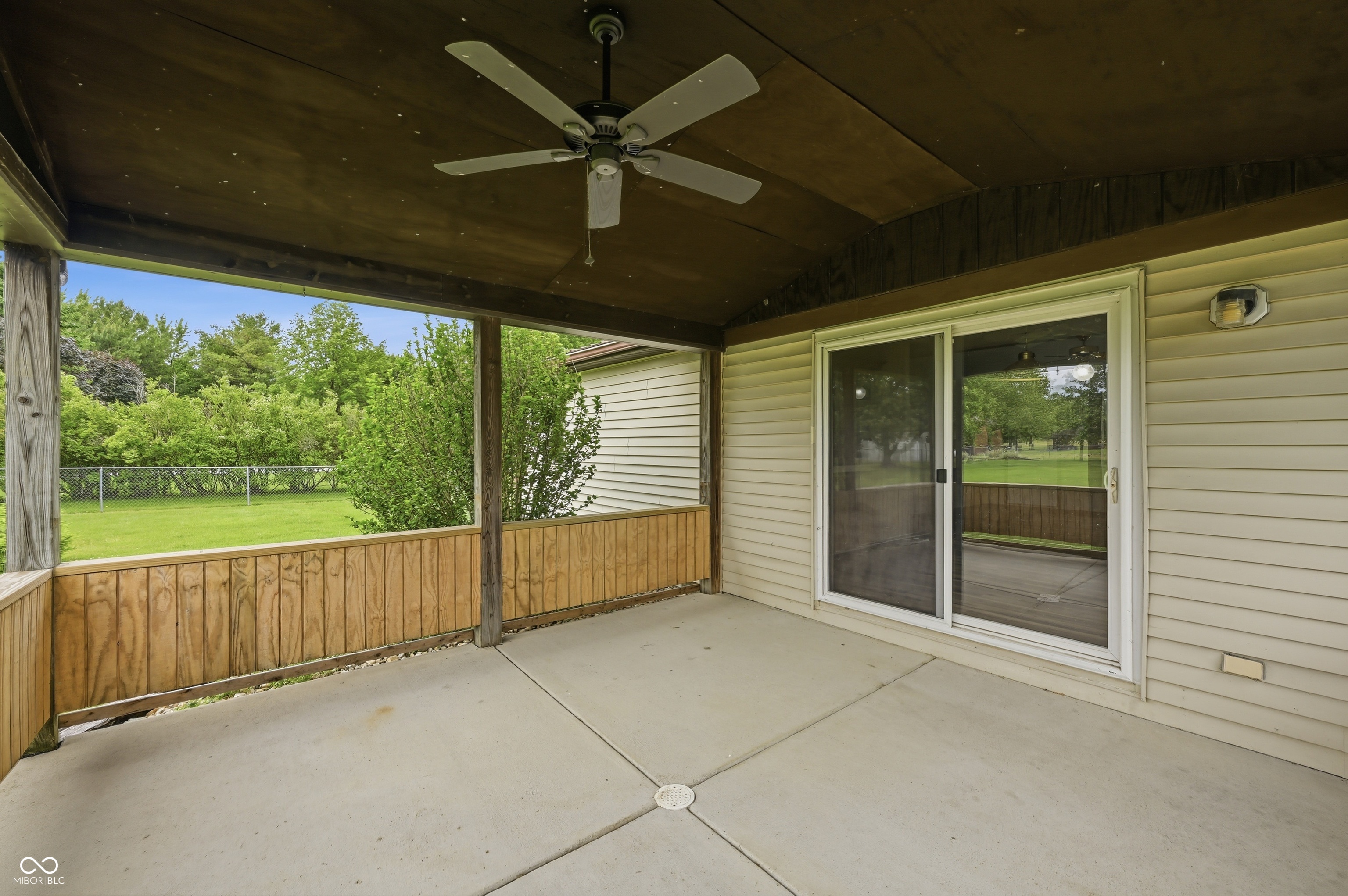 9405 N County Road 150 E