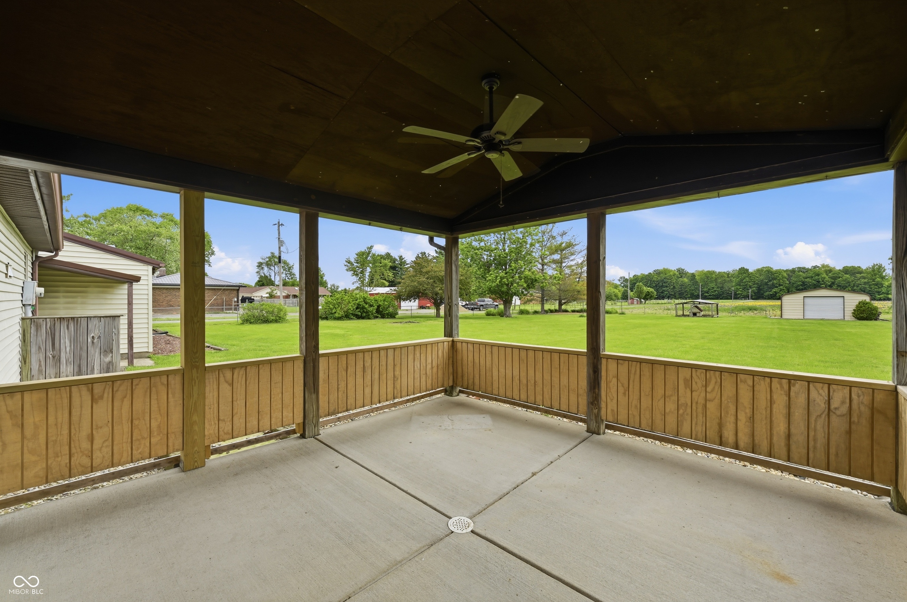 9405 N County Road 150 E