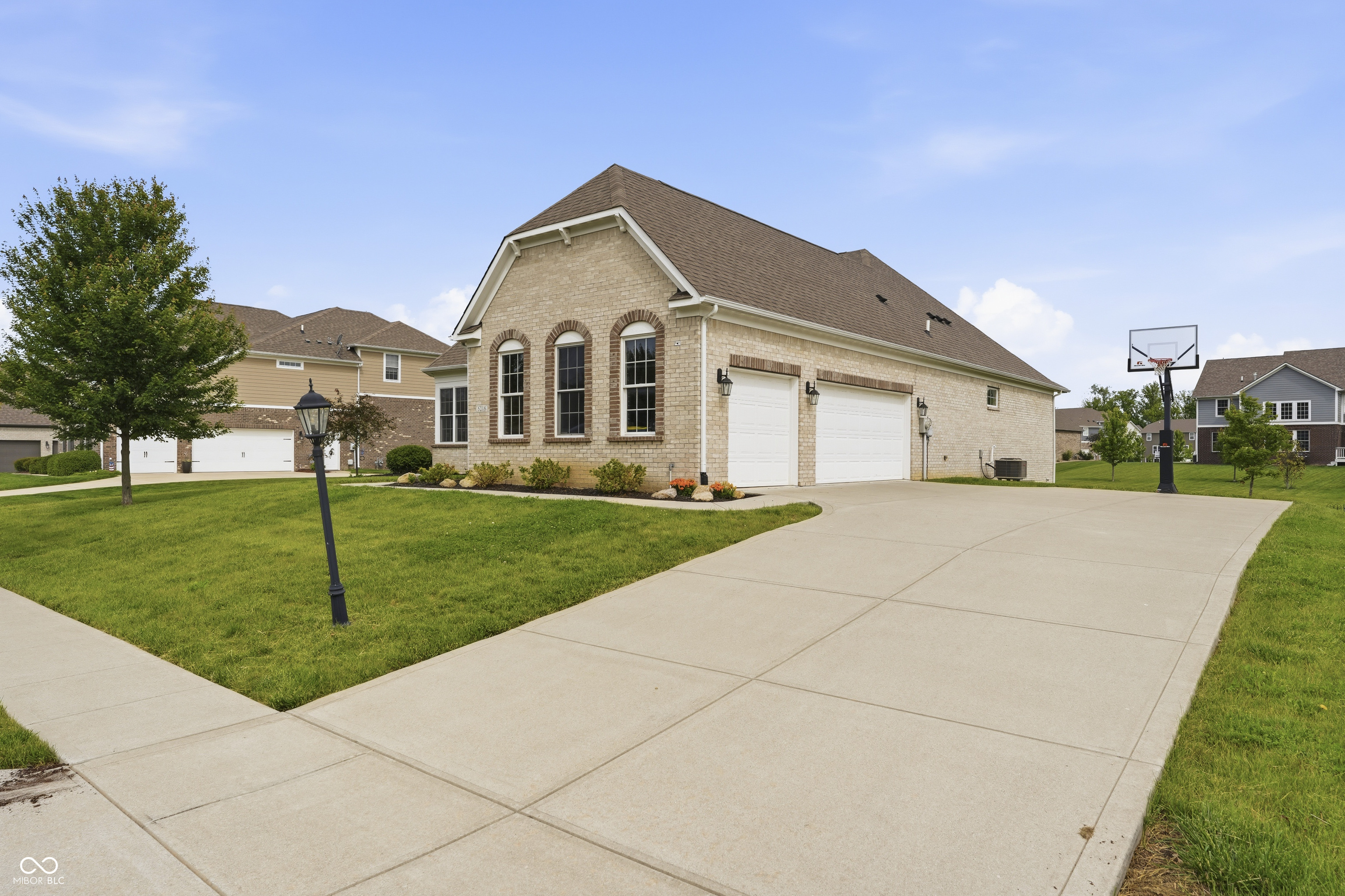 5218 Sweetwater Drive
