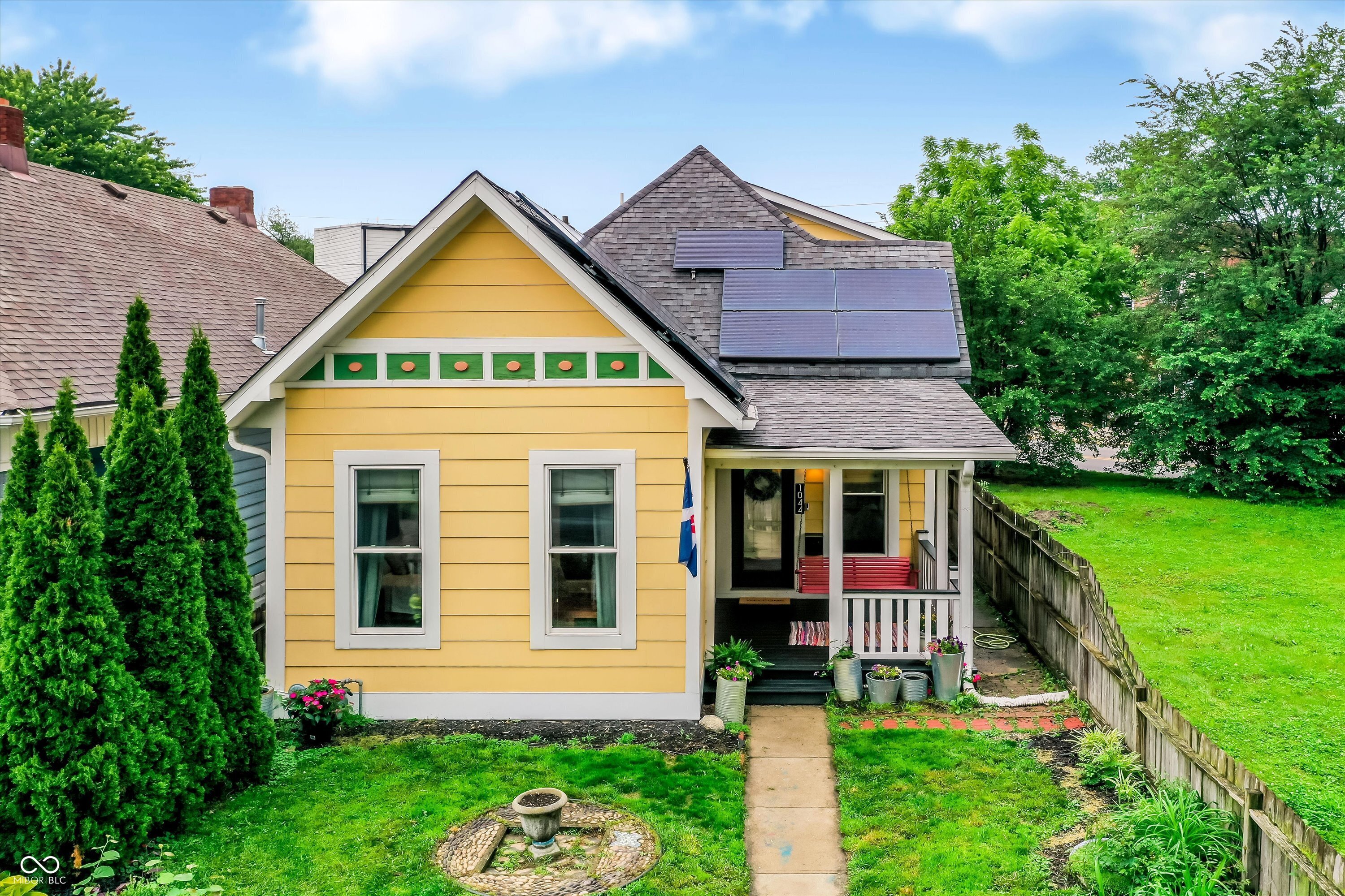 1044 Elm Street