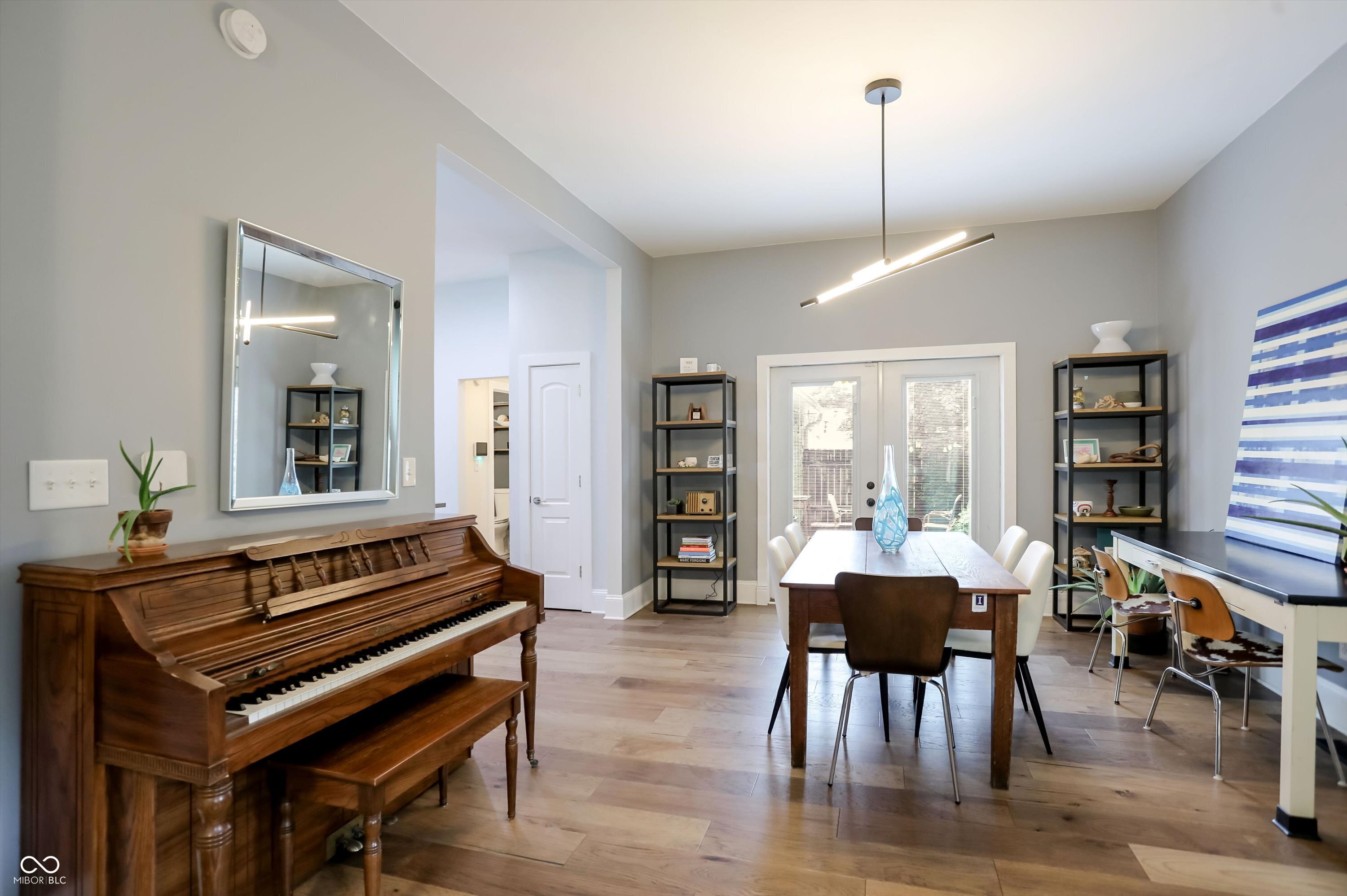 1044 Elm Street