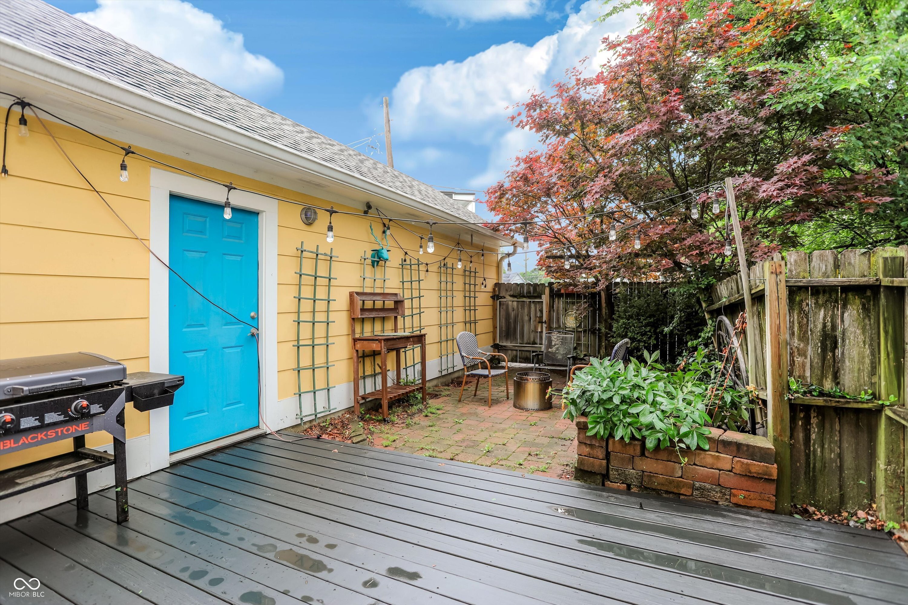 1044 Elm Street