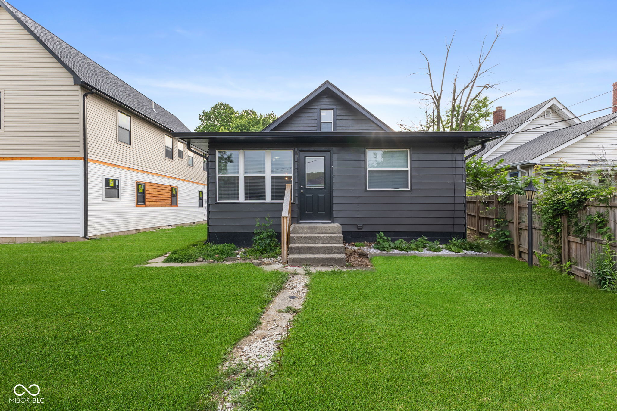 805 N Euclid Avenue