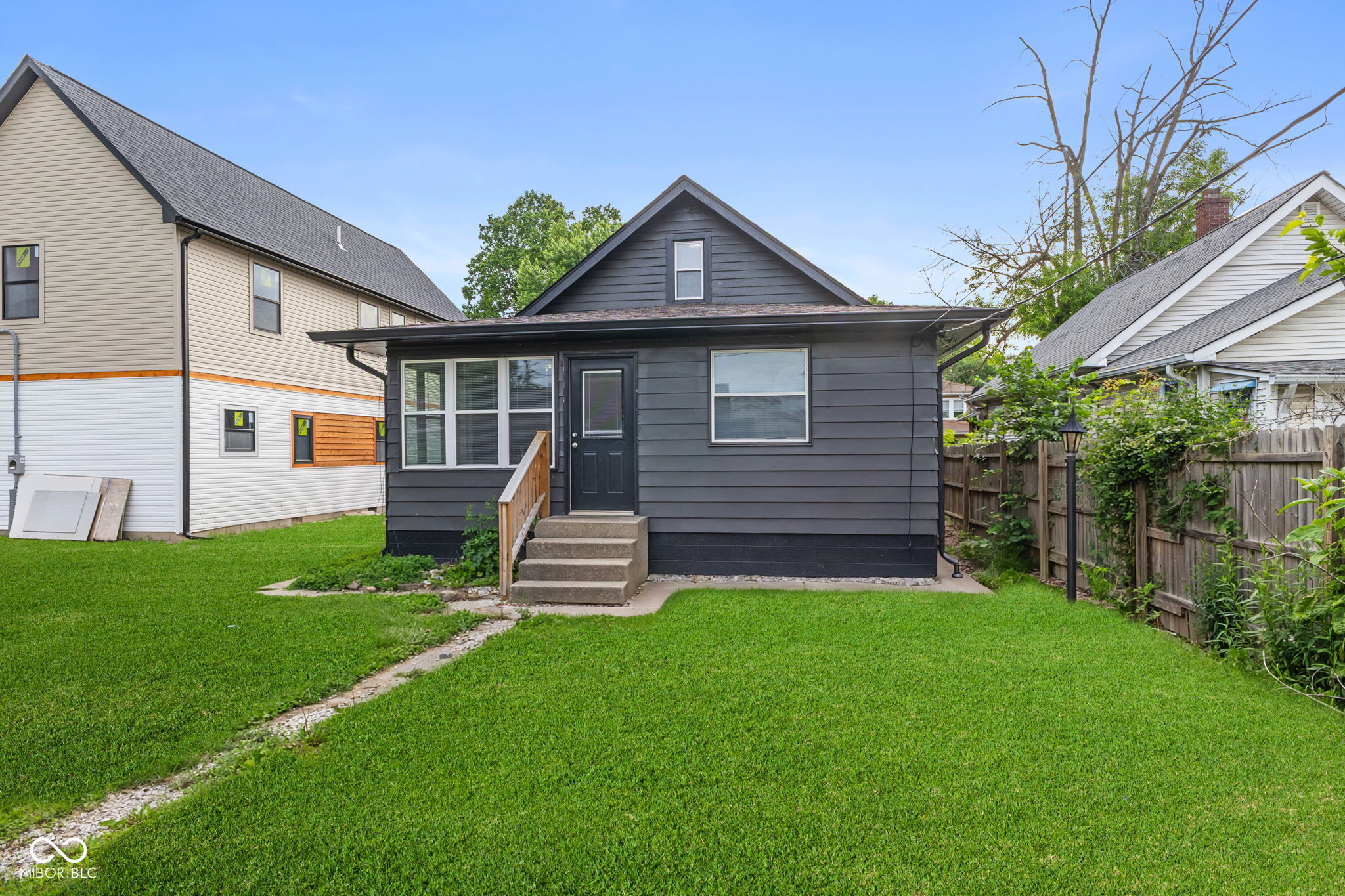 805 N Euclid Avenue