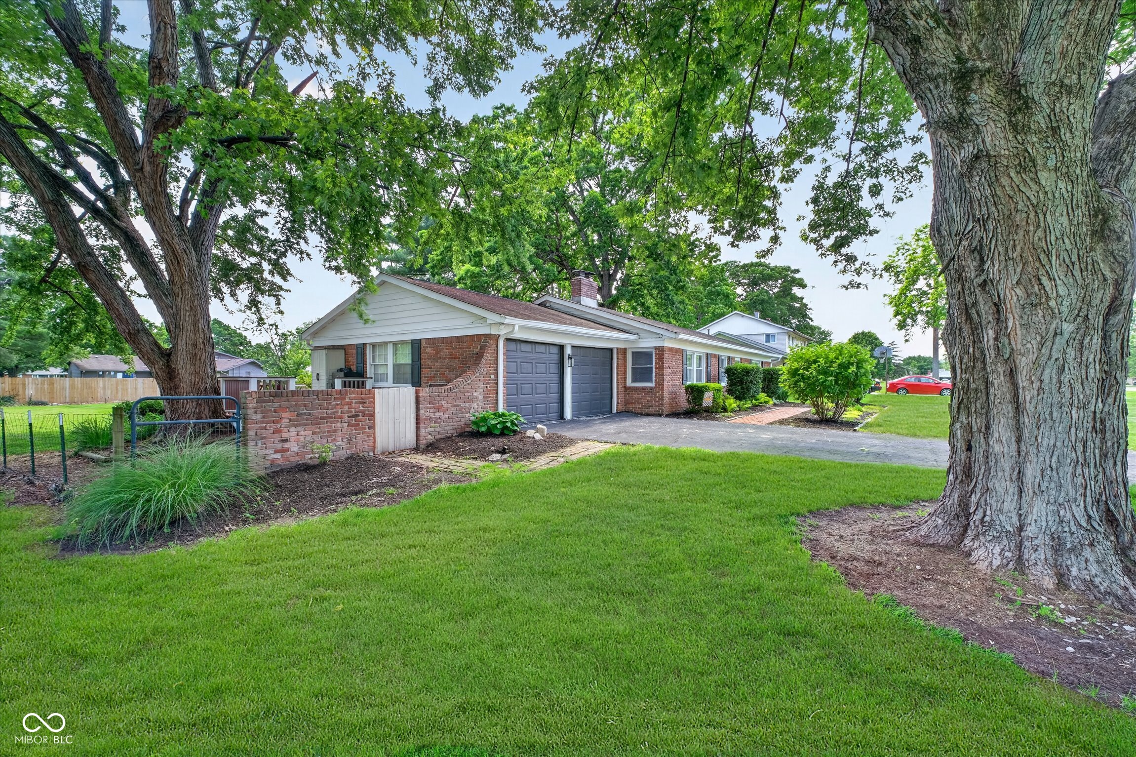 7545 Honnen Drive N