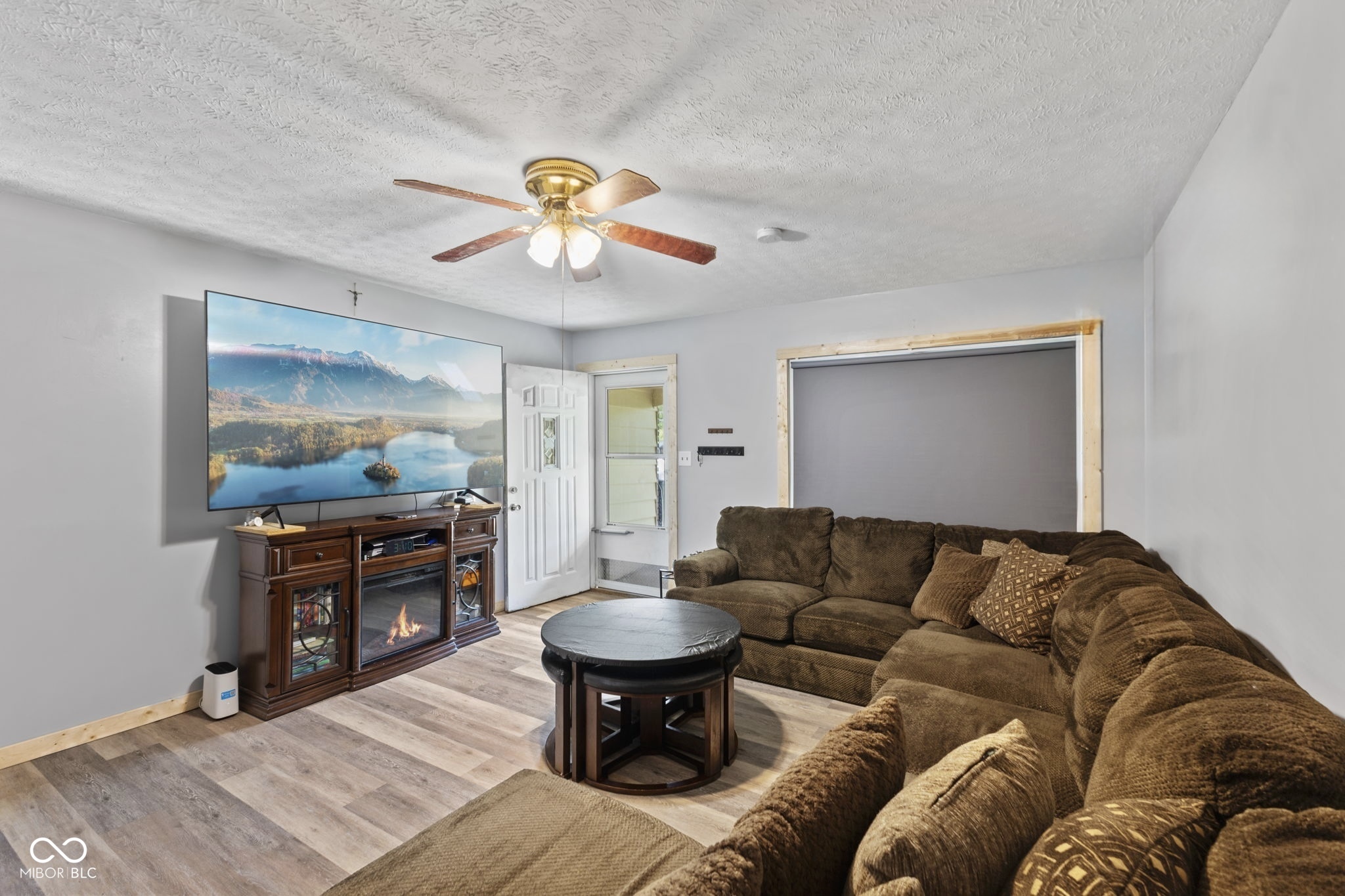 921 W Stop 11 Road