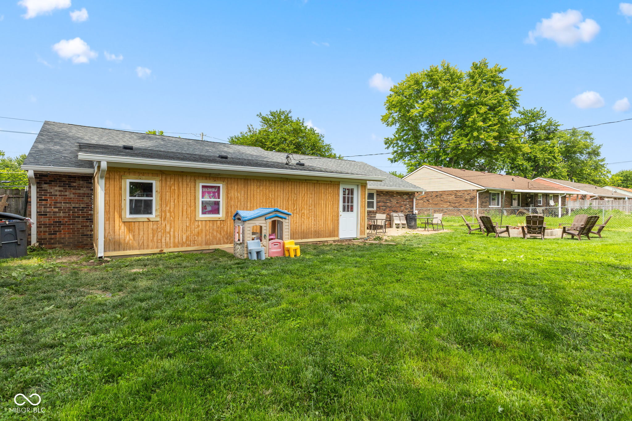 921 W Stop 11 Road