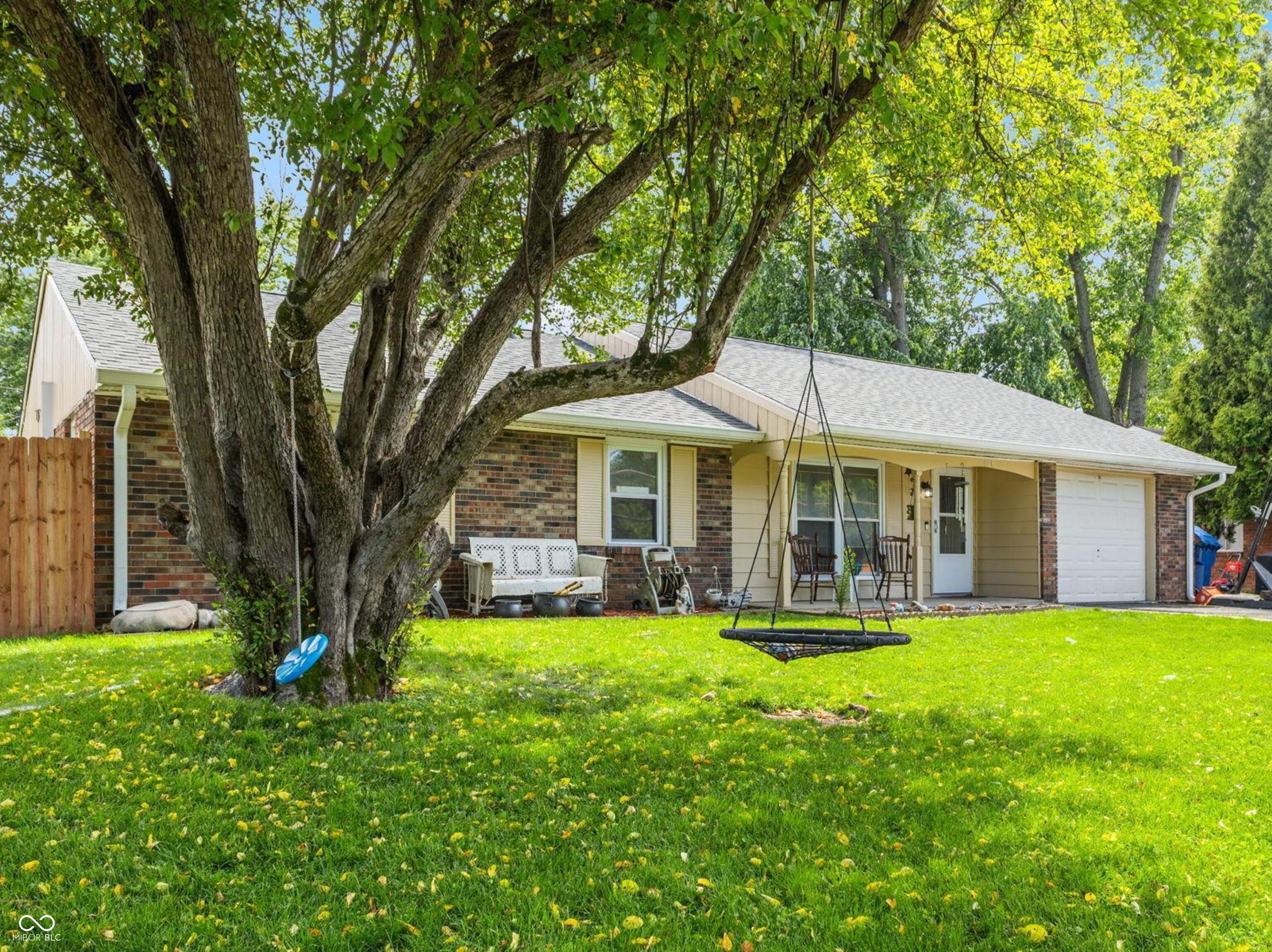921 W Stop 11 Road