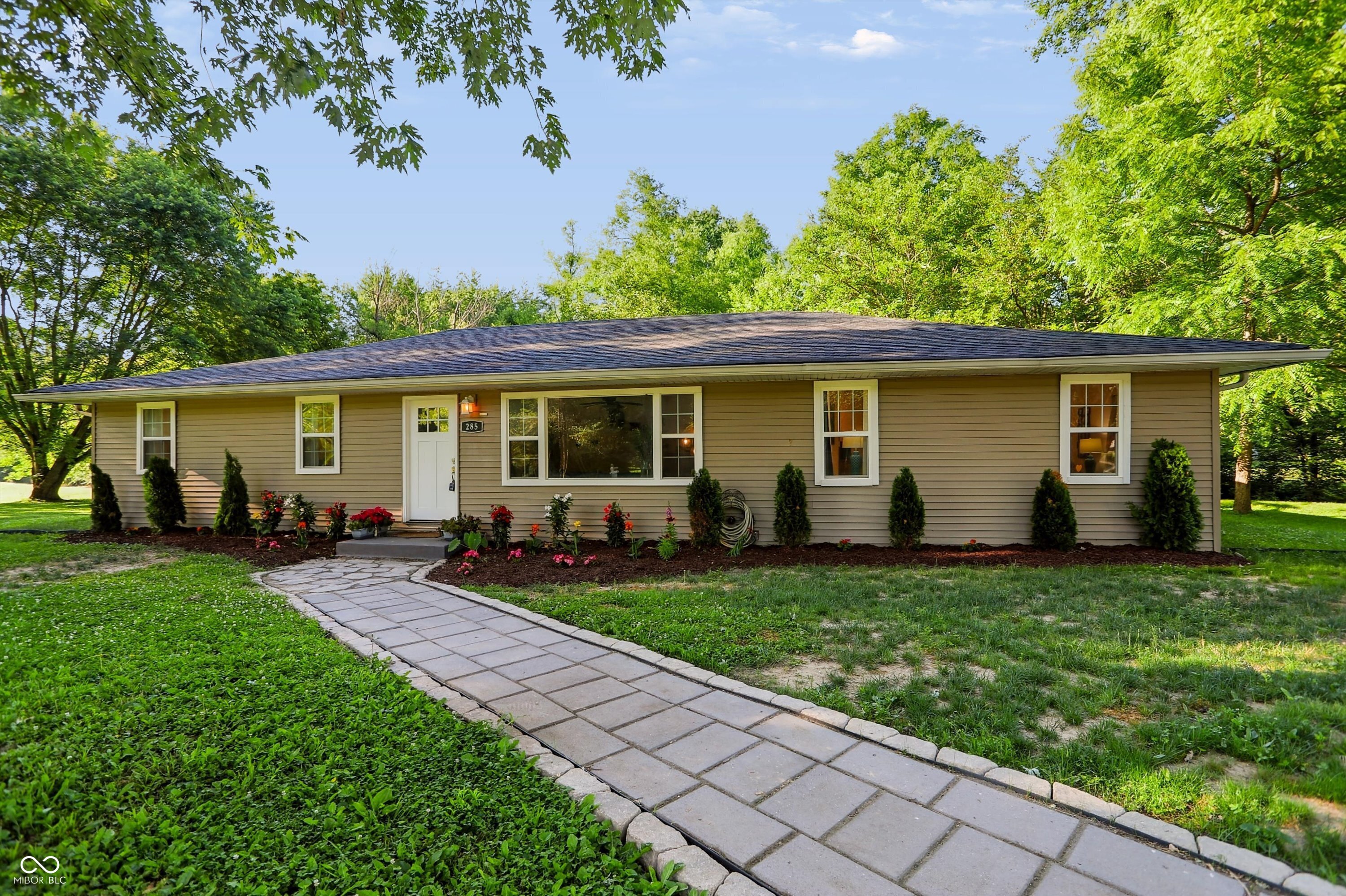 285 Robb Hill Road