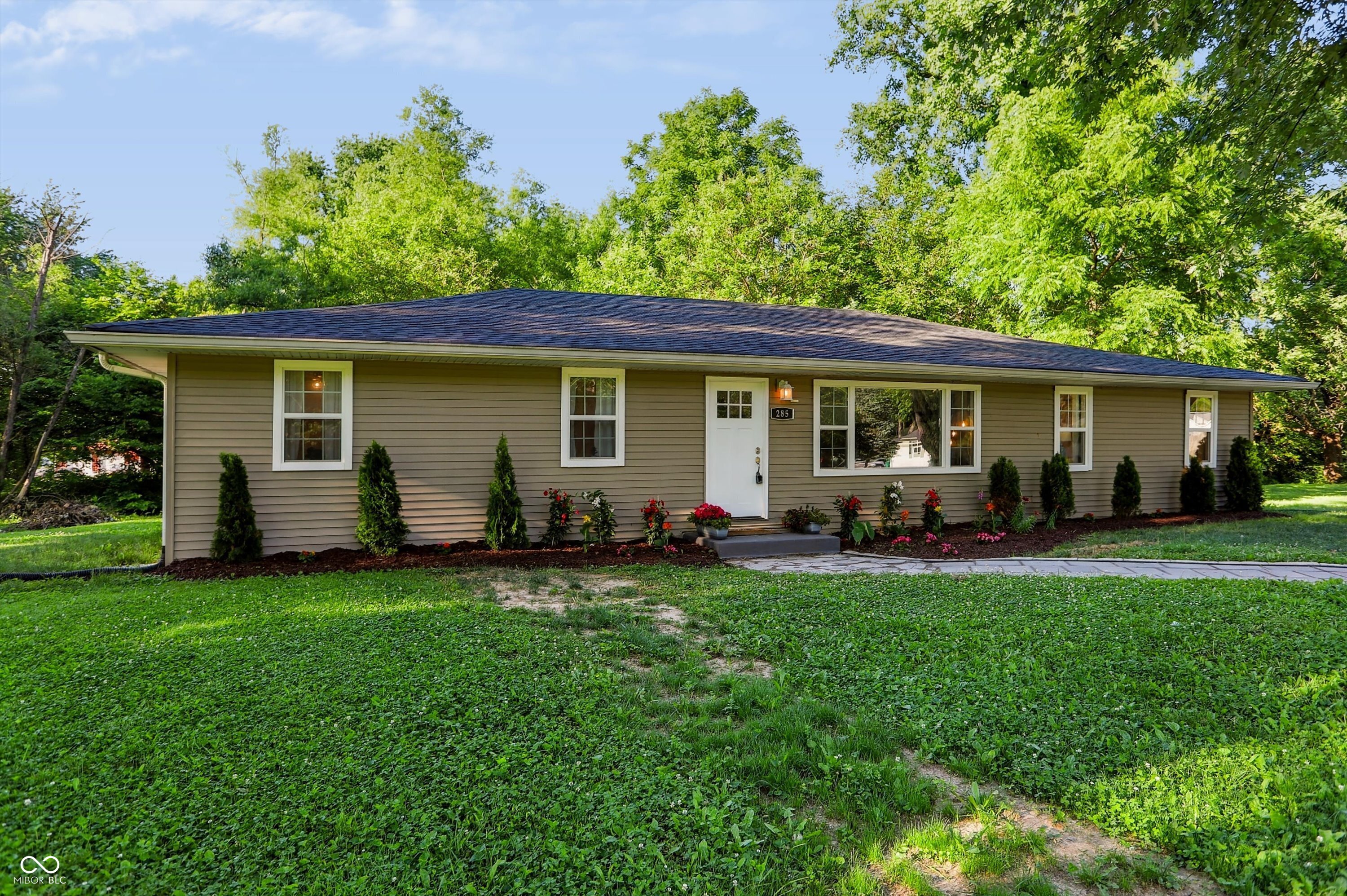 285 Robb Hill Road